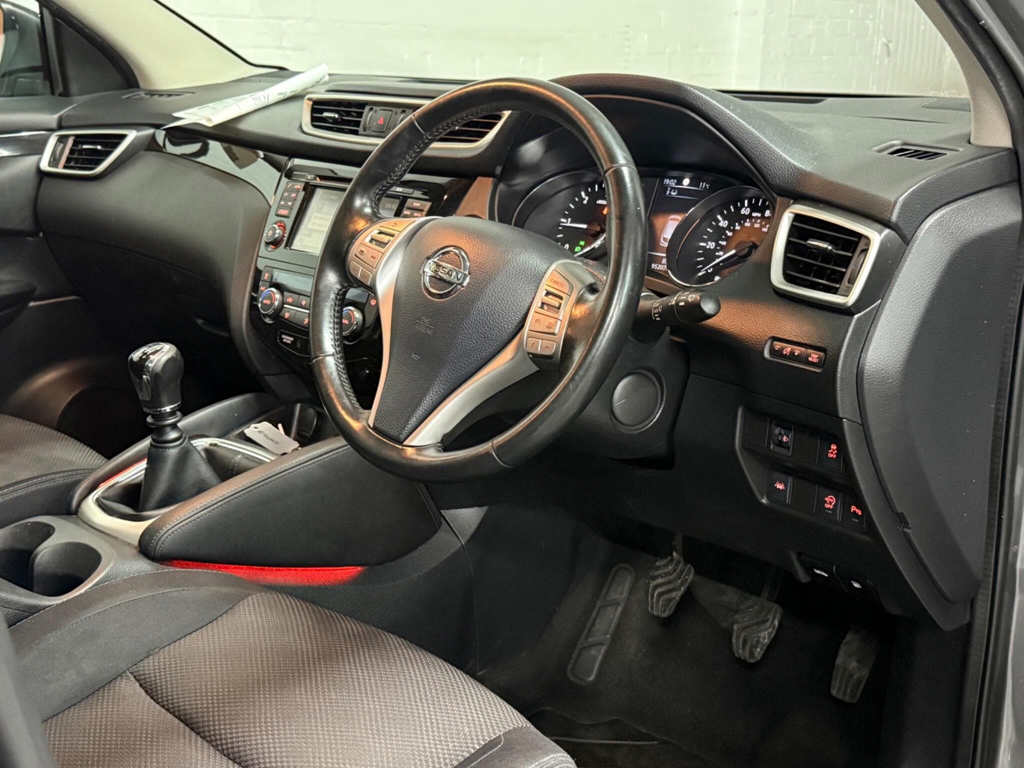 2014 Nissan Qashqai - Image 17