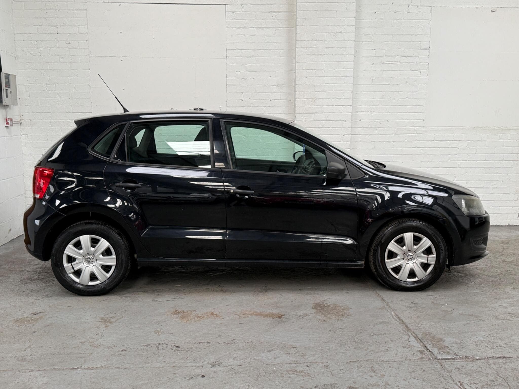 2010 Volkswagen Polo - Image 6