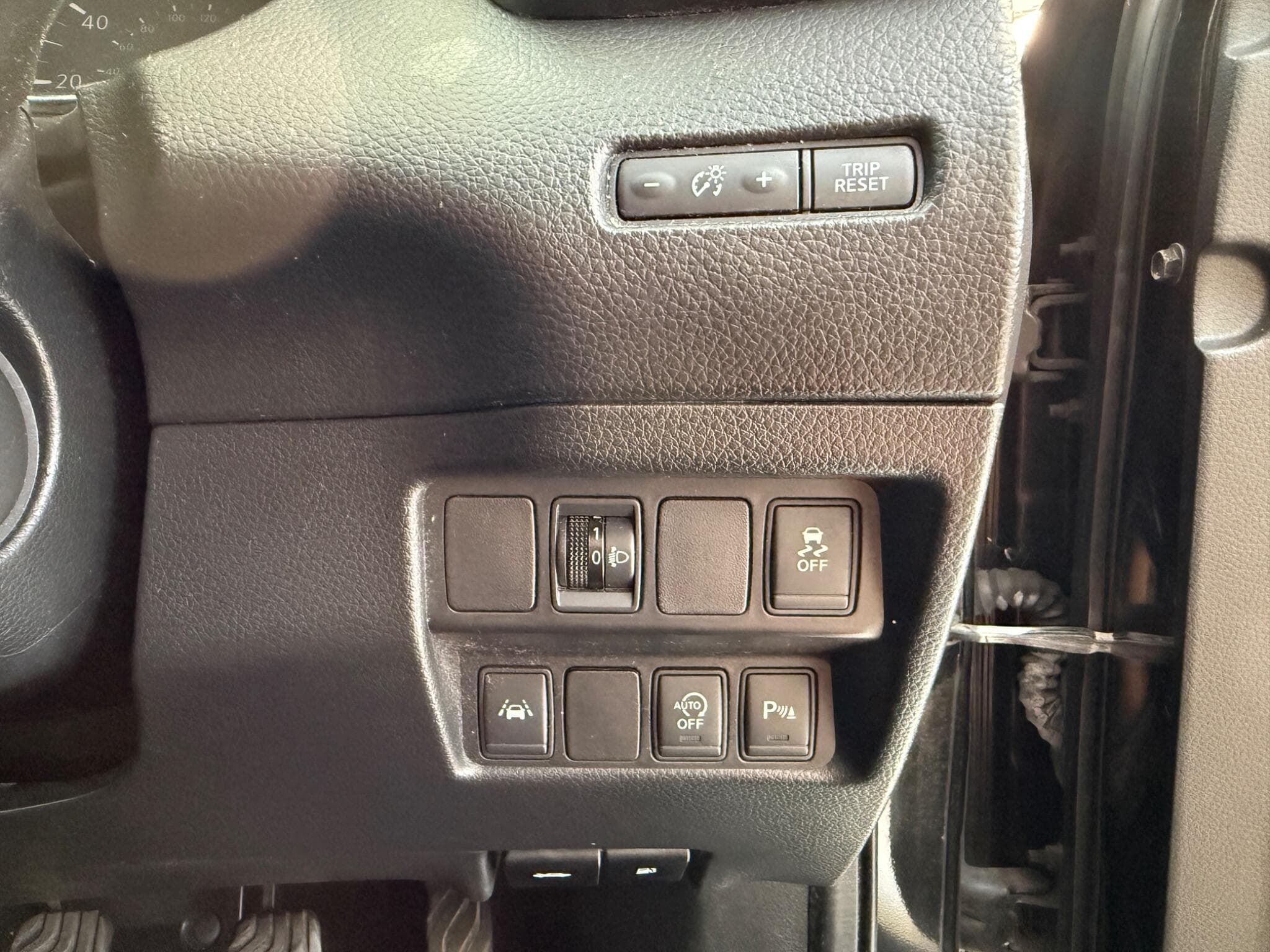 2015 Nissan Qashqai - Image 12