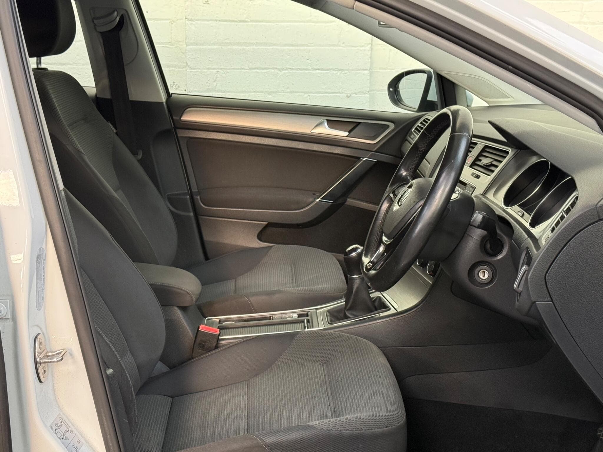 2014 Volkswagen Golf - Image 15