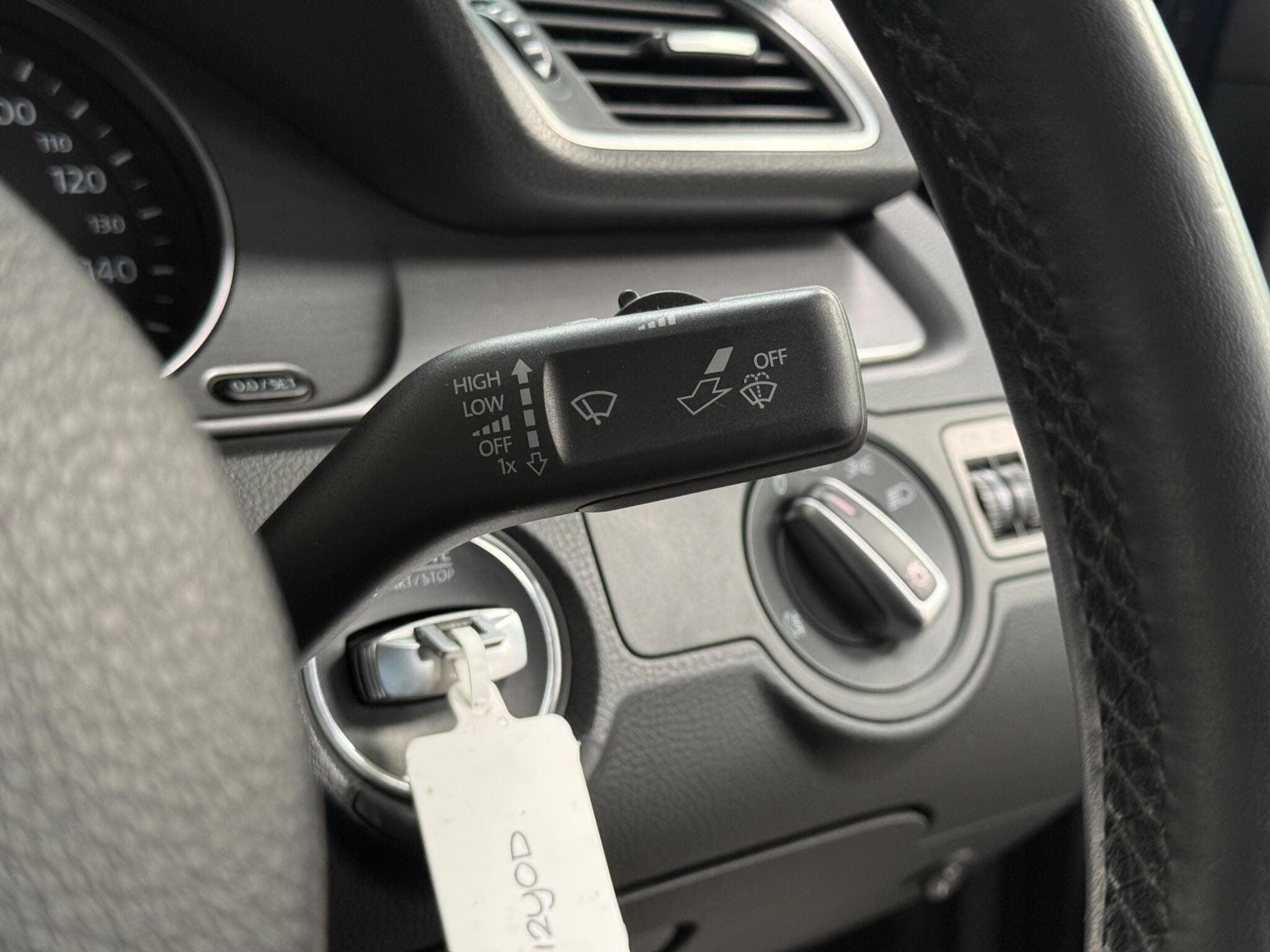 2012 Volkswagen Passat - Image 22