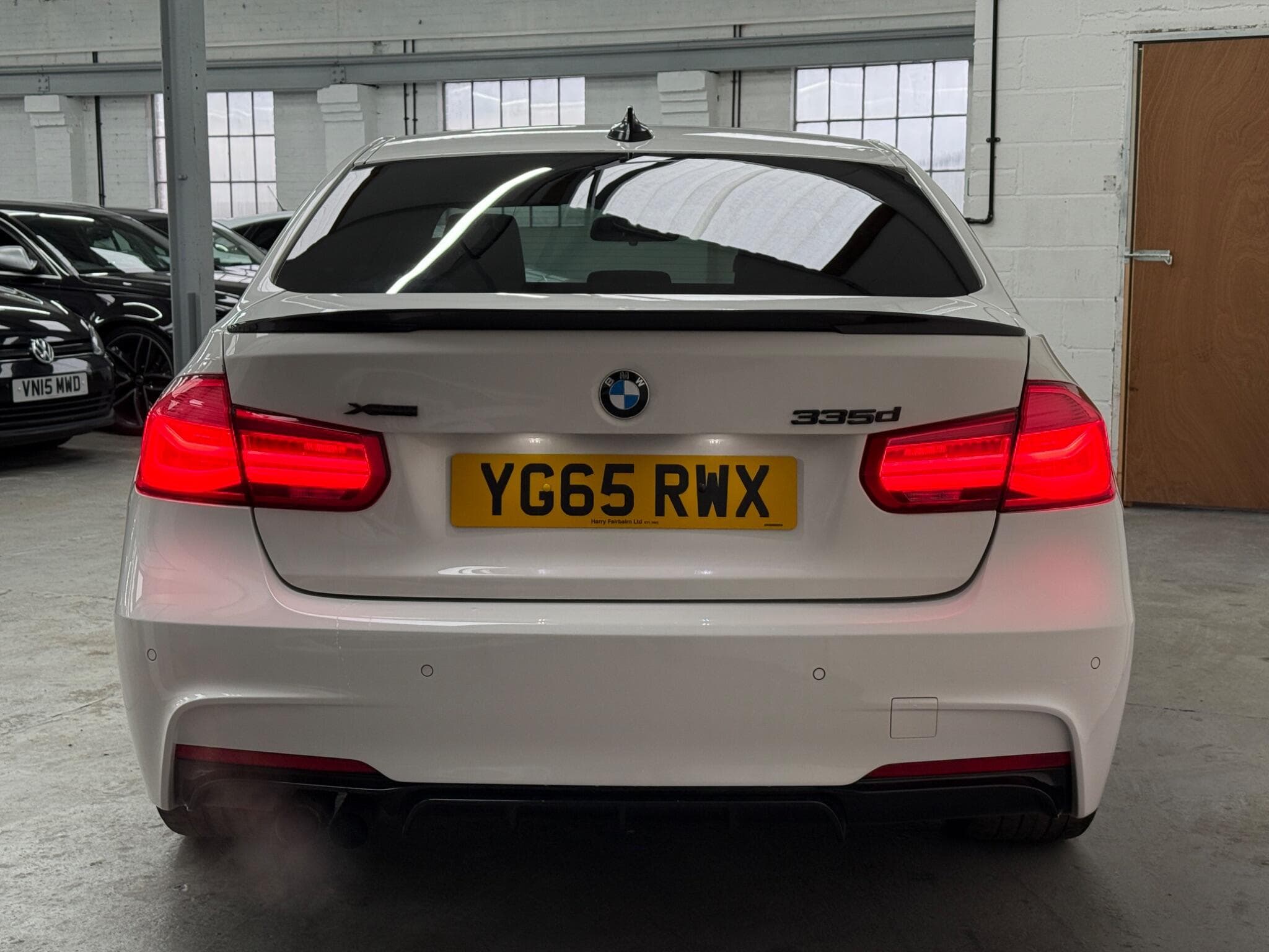 2015 BMW 3 Series - Image 11