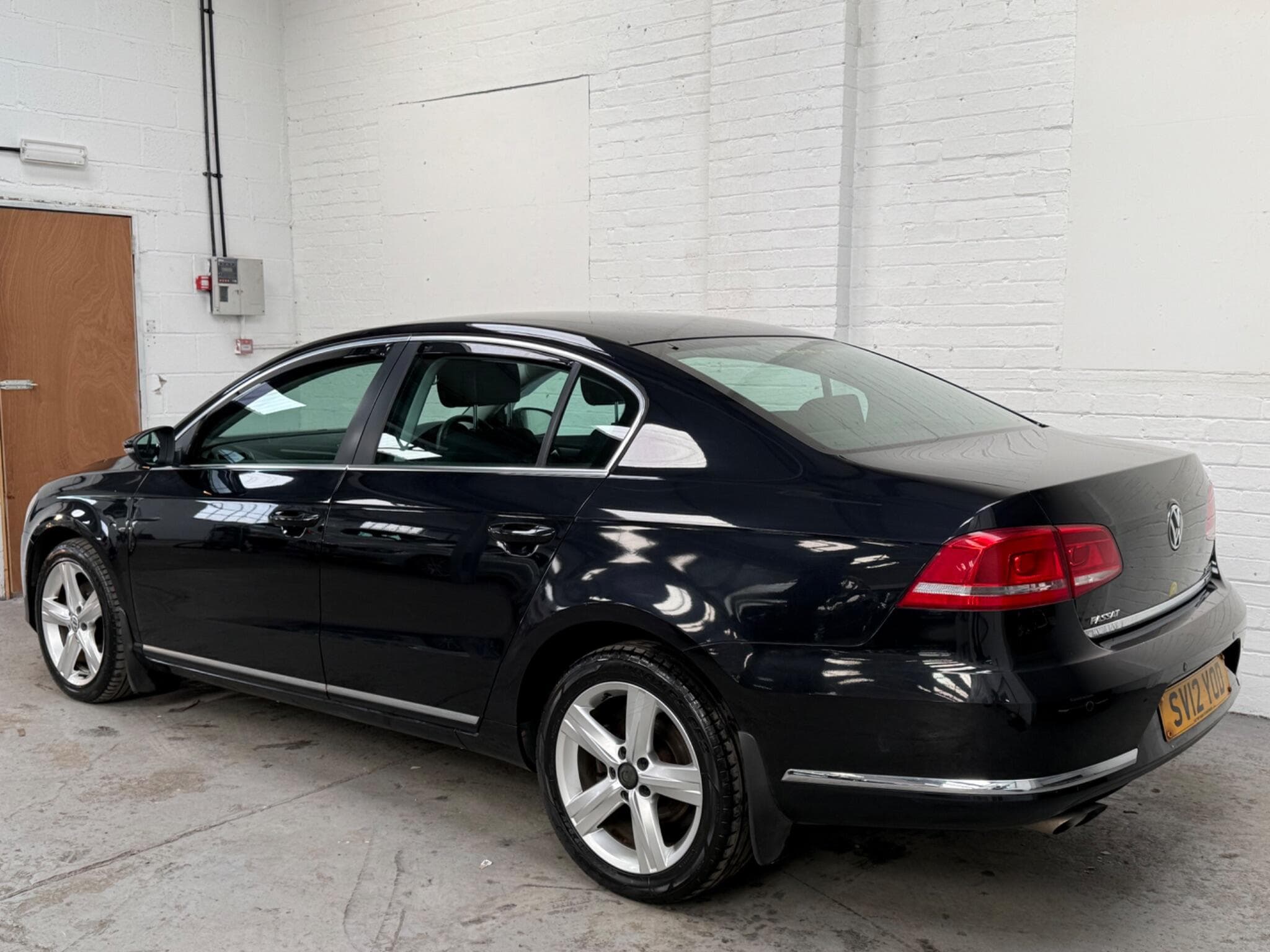 2012 Volkswagen Passat - Image 9