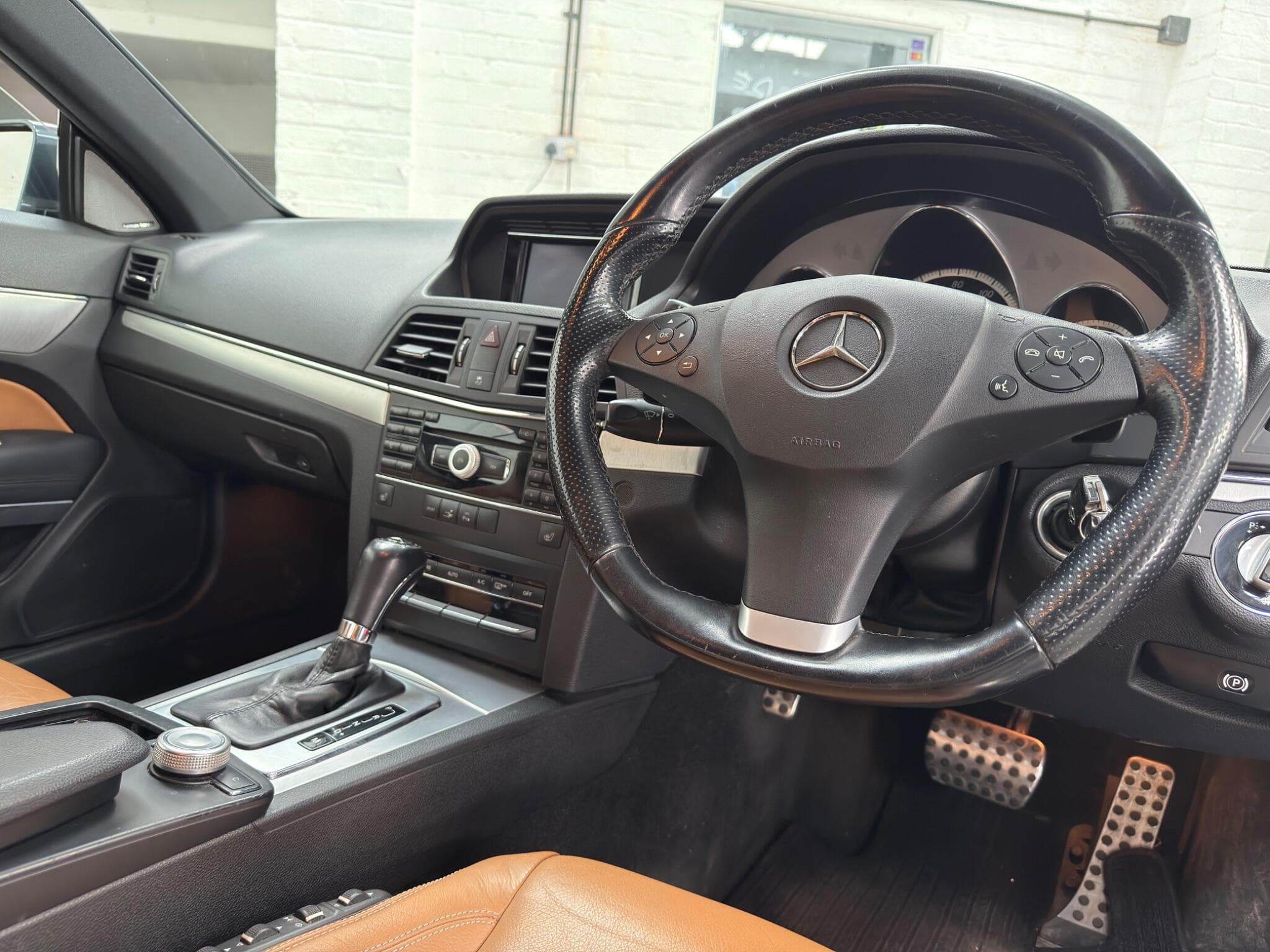 2010 Mercedes-Benz E Class - Image 11