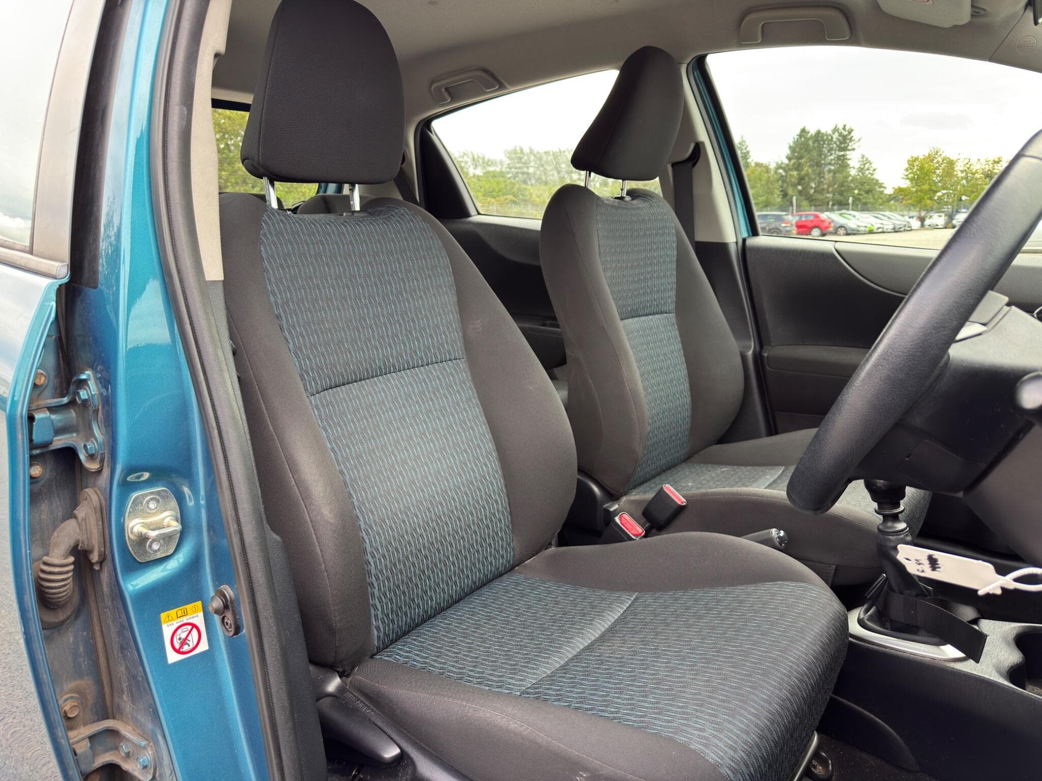 2013 Toyota Yaris - Image 8