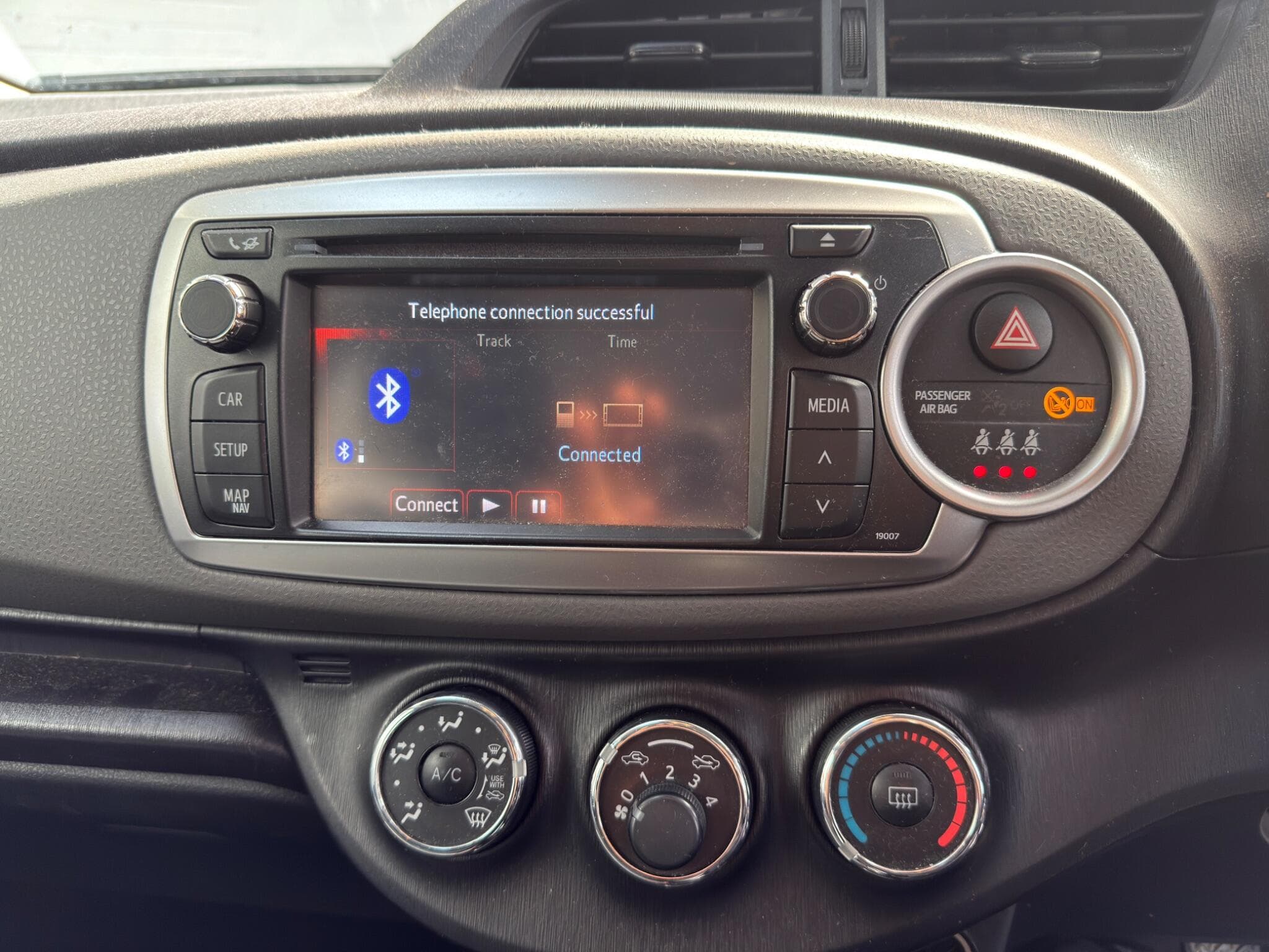 2013 Toyota Yaris - Image 17
