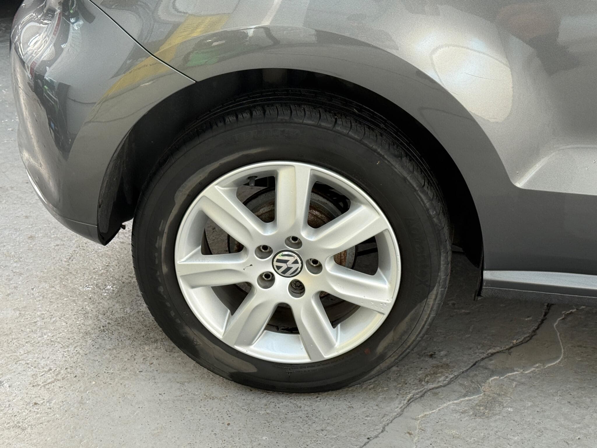 2013 Volkswagen Polo - Image 12