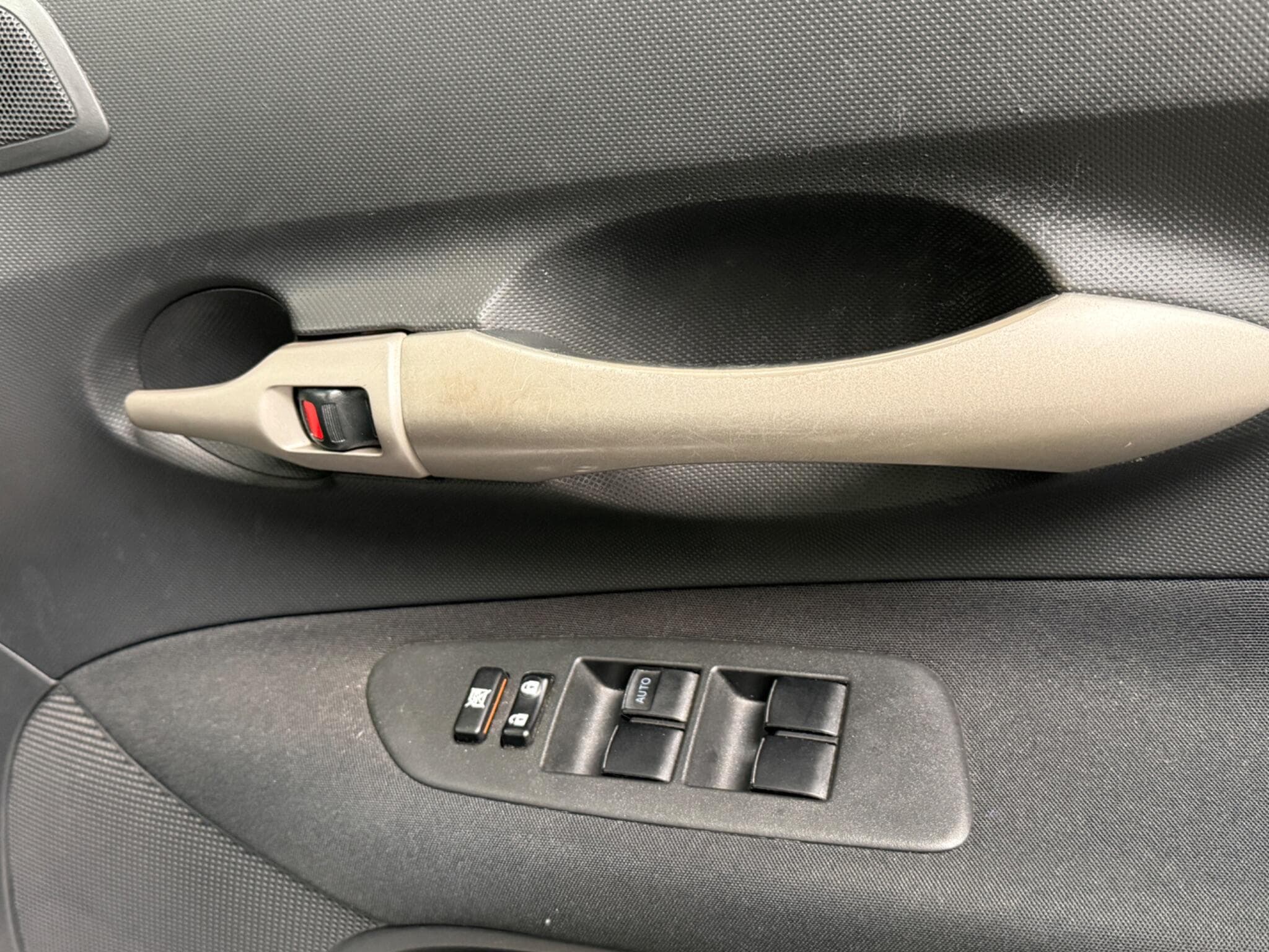 2007 Toyota Auris - Image 12