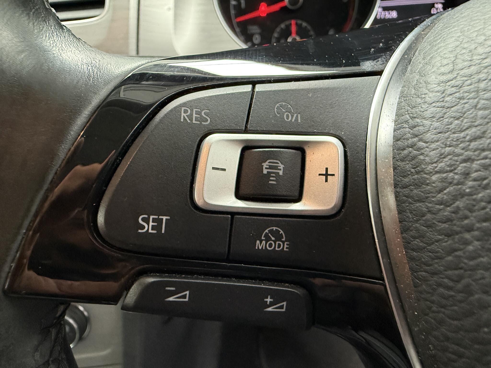 2015 Volkswagen Golf - Image 18
