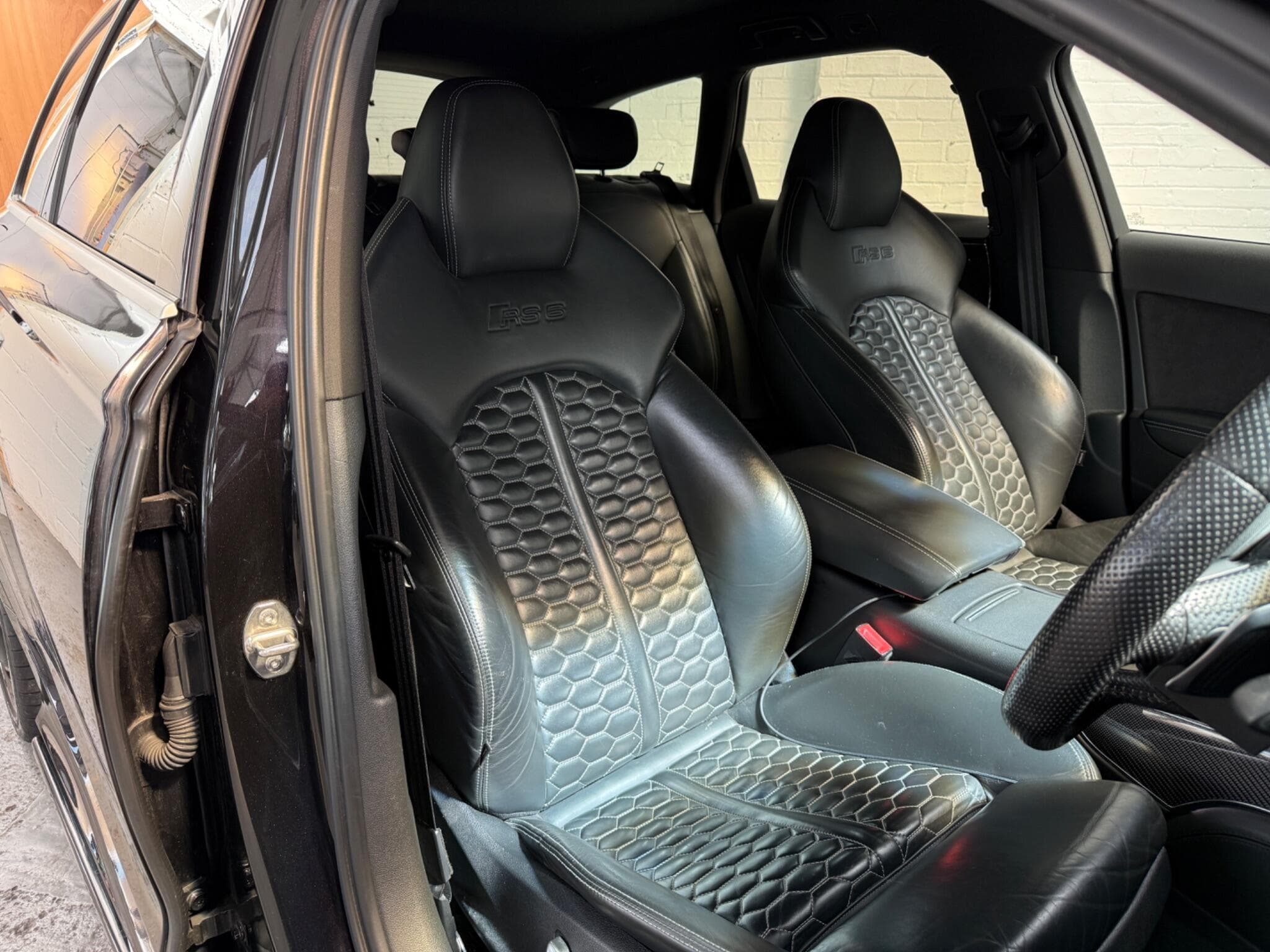 2017 Audi RS6 Avant - Image 23