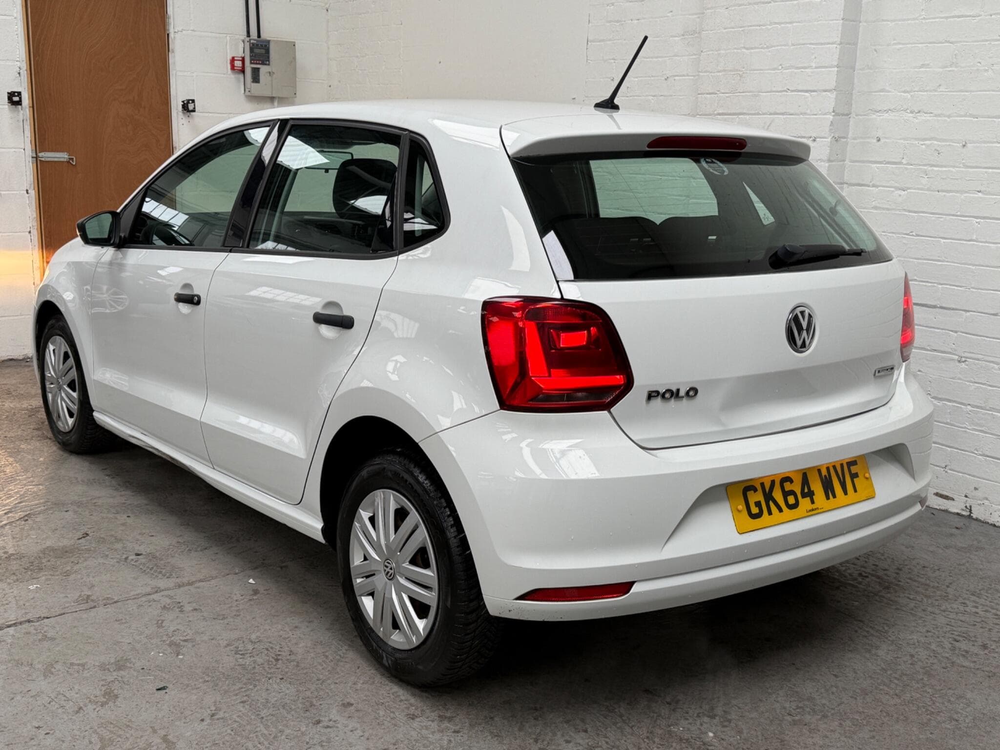 2014 Volkswagen Polo - Image 8