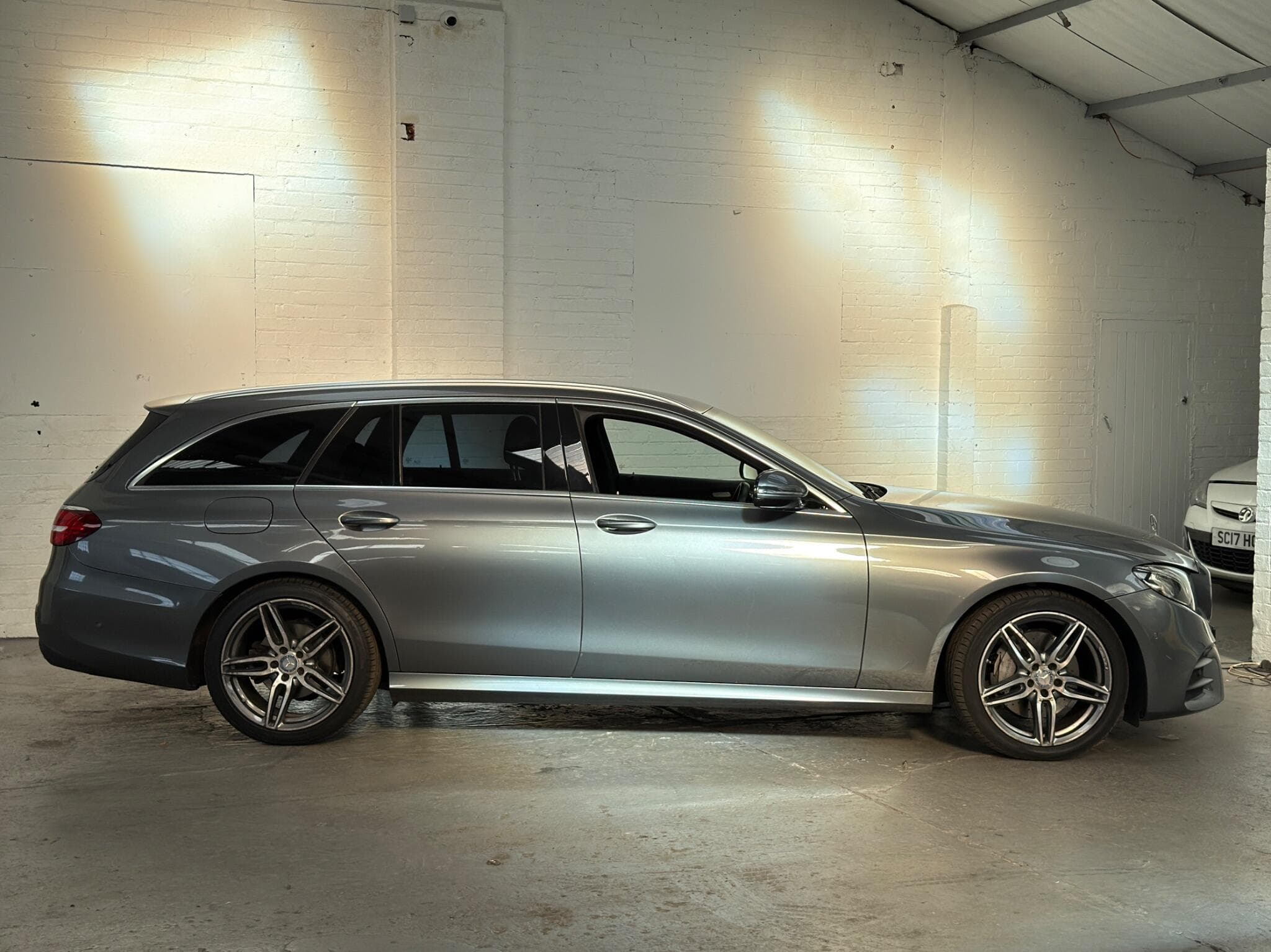 2016 Mercedes-Benz E Class - Image 9
