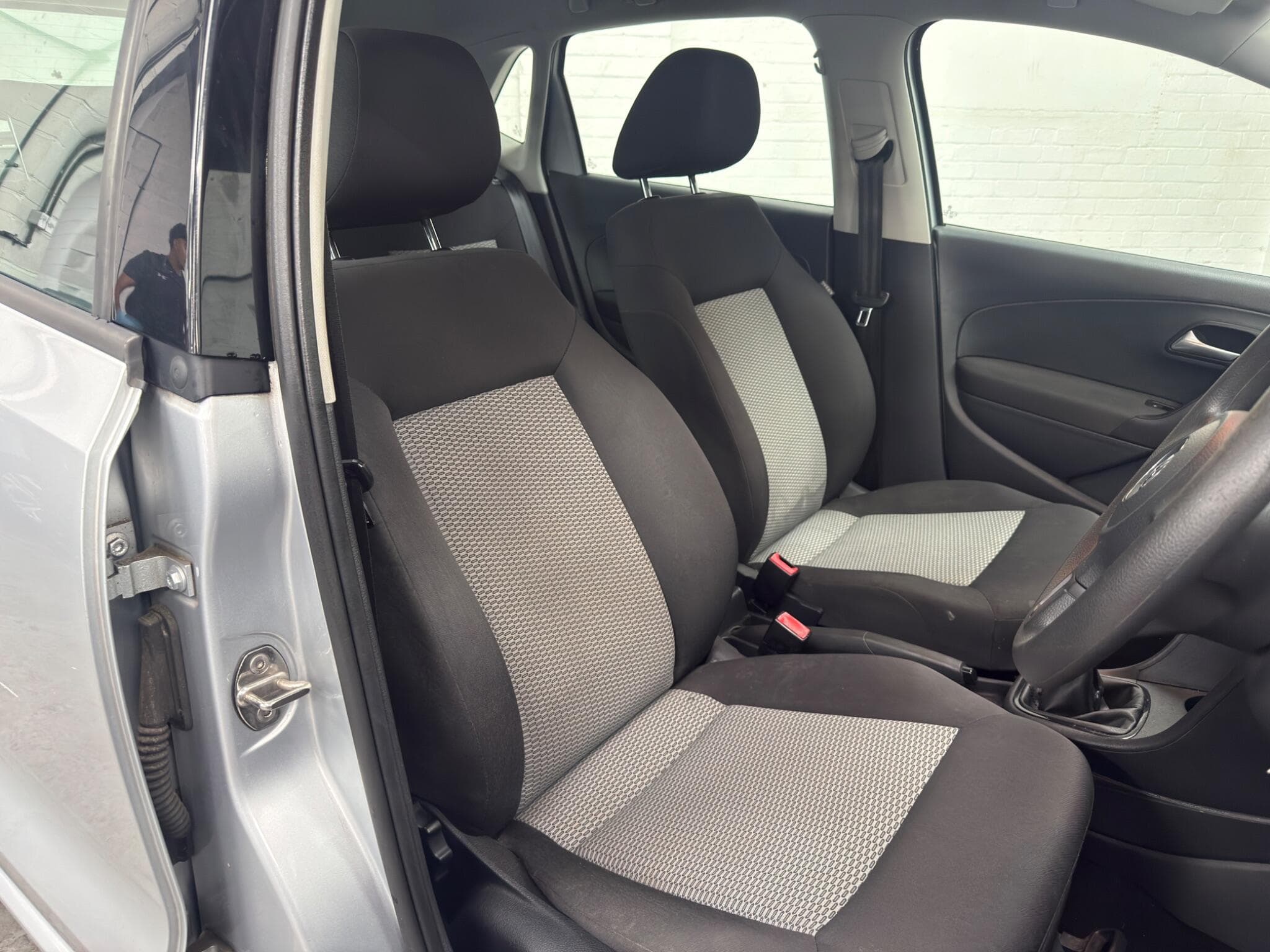 2014 Volkswagen Polo - Image 15