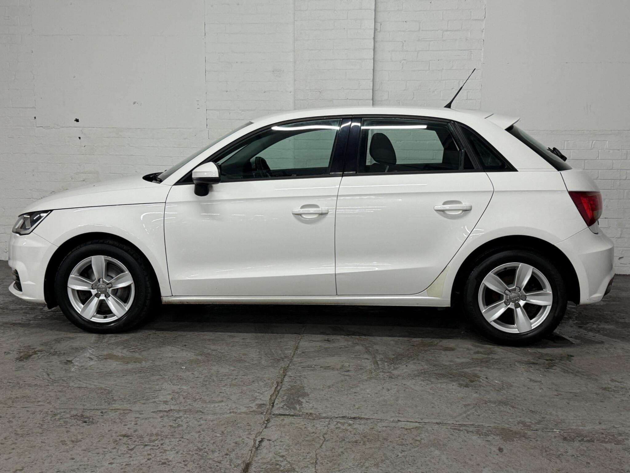 2015 Audi A1 - Image 7