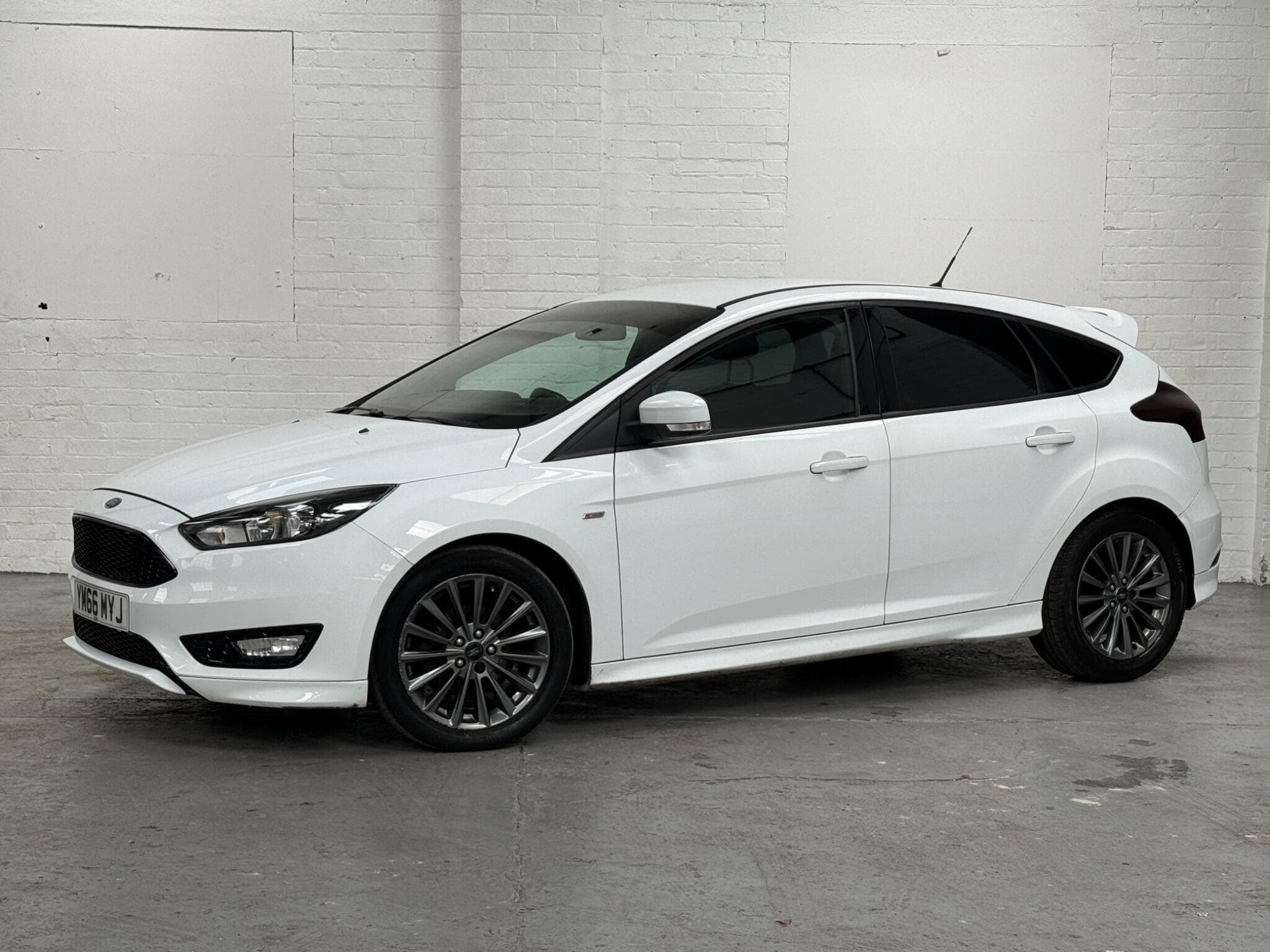 2017 Ford Focus - Image 5