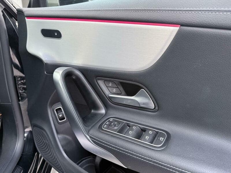 2022 Mercedes-Benz CLA - Image 34