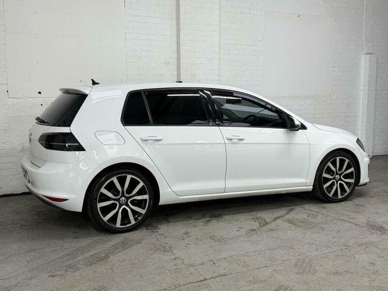 2014 Volkswagen Golf - Image 3