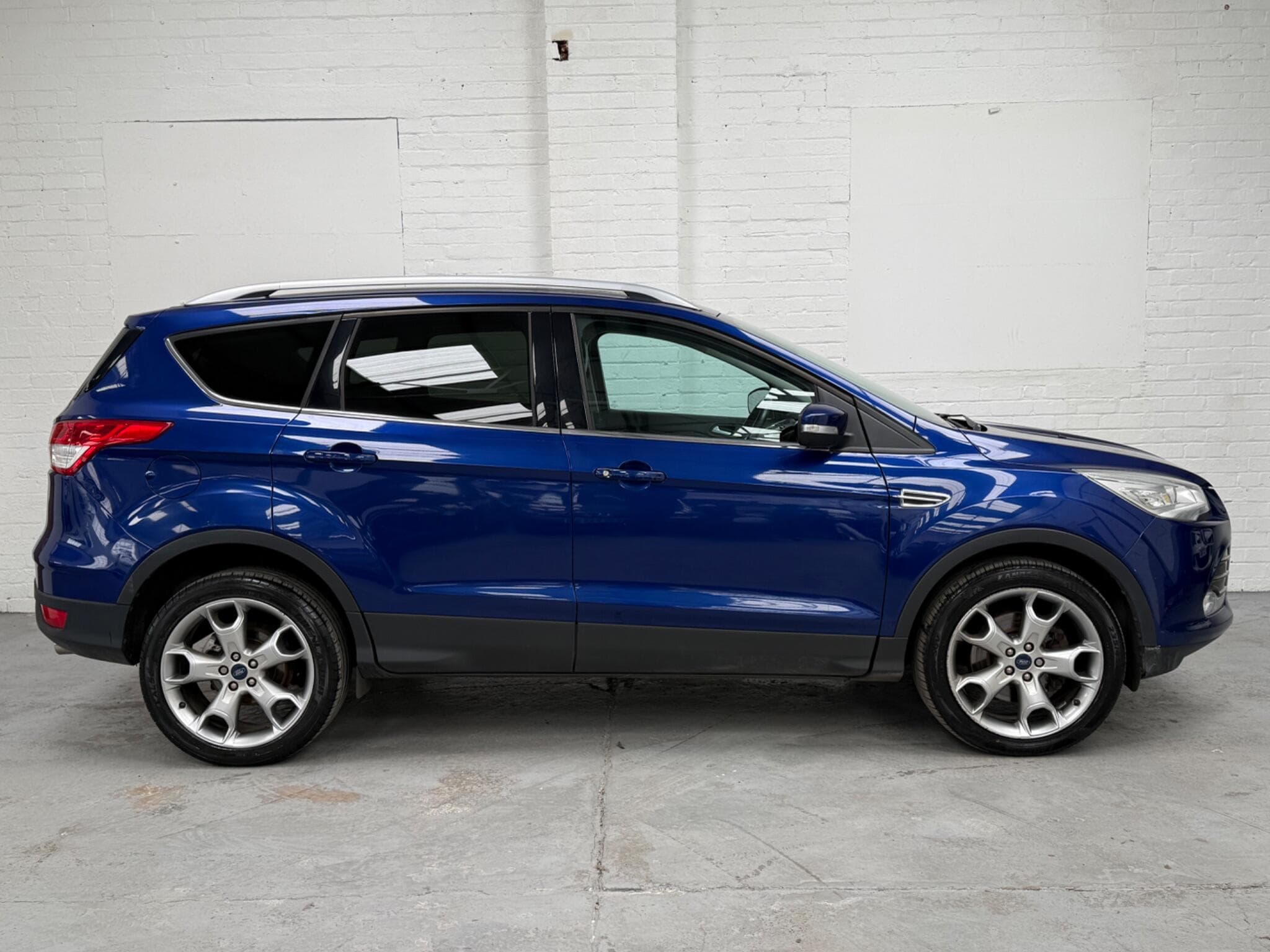 2015 Ford Kuga - Image 3