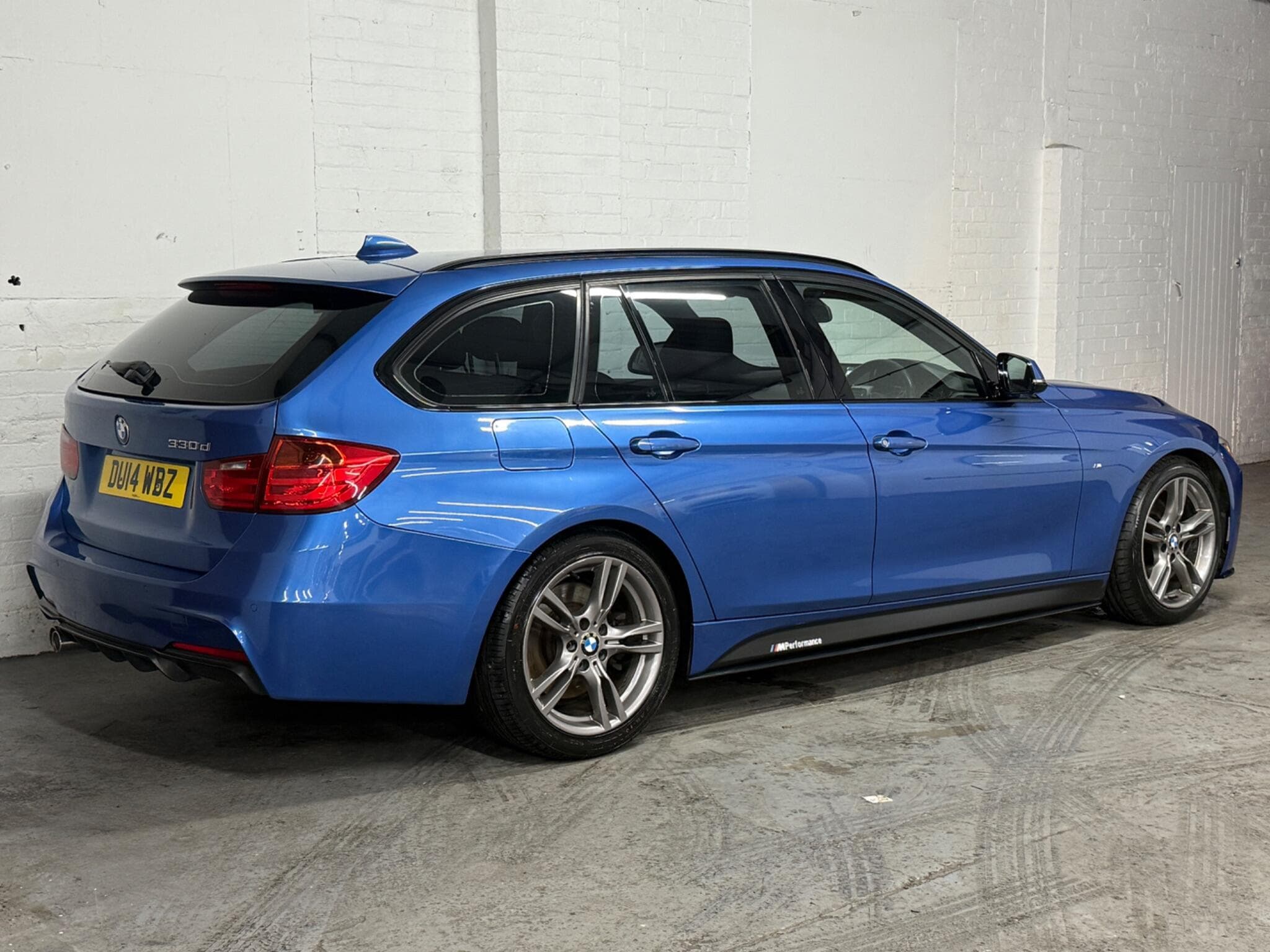 2014 BMW 3 Series - Image 8