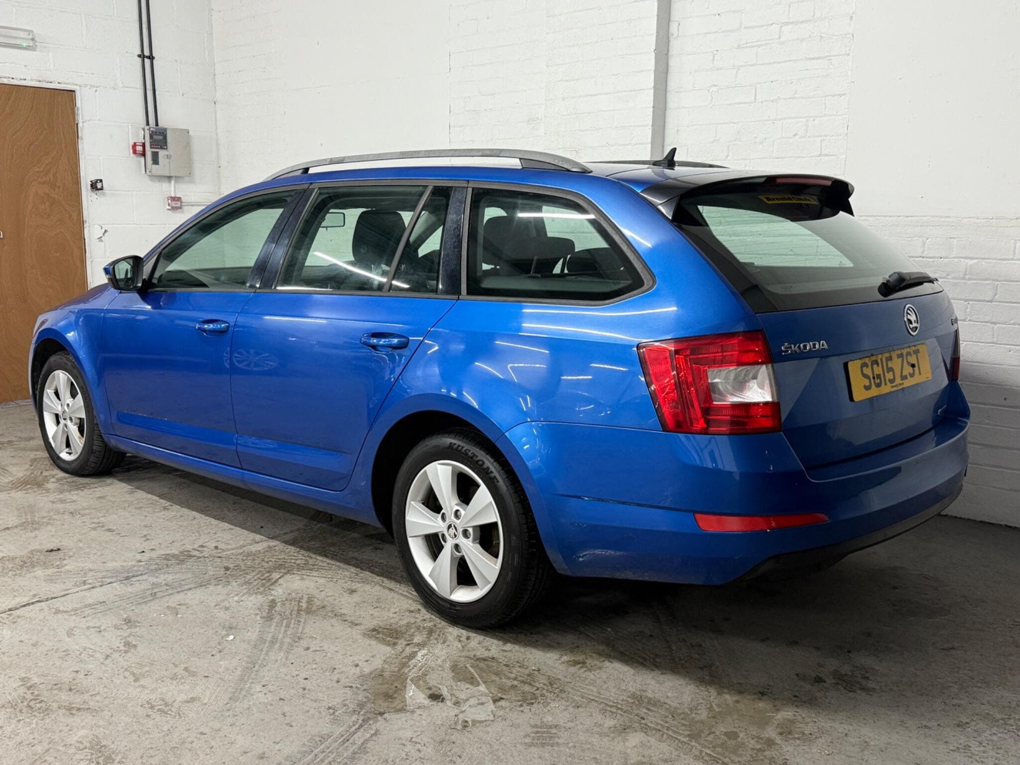 2015 Skoda Octavia - Image 5