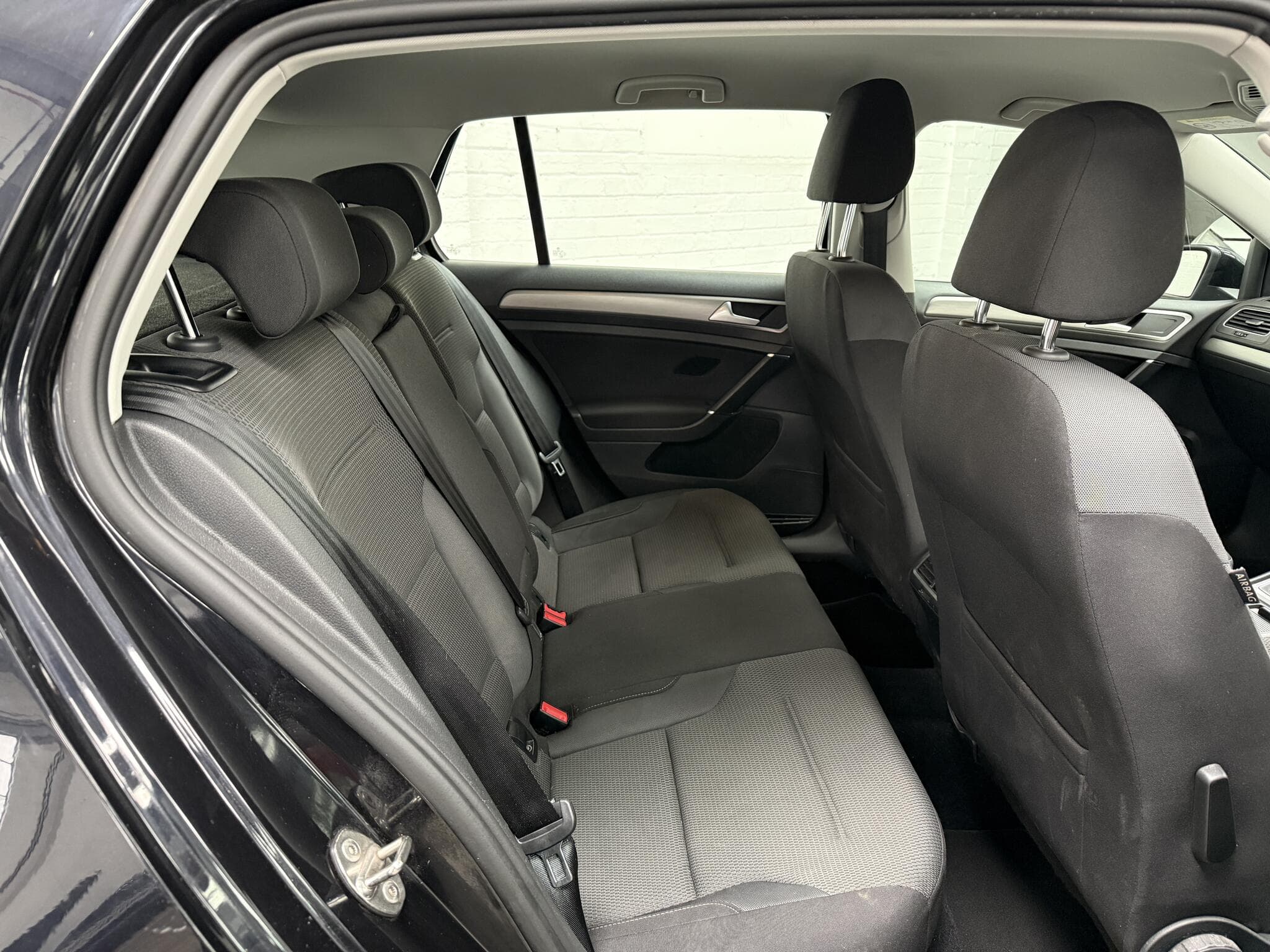 2015 Volkswagen Golf - Image 16