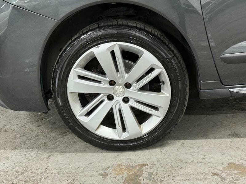 2015 Peugeot 3008 - Image 18