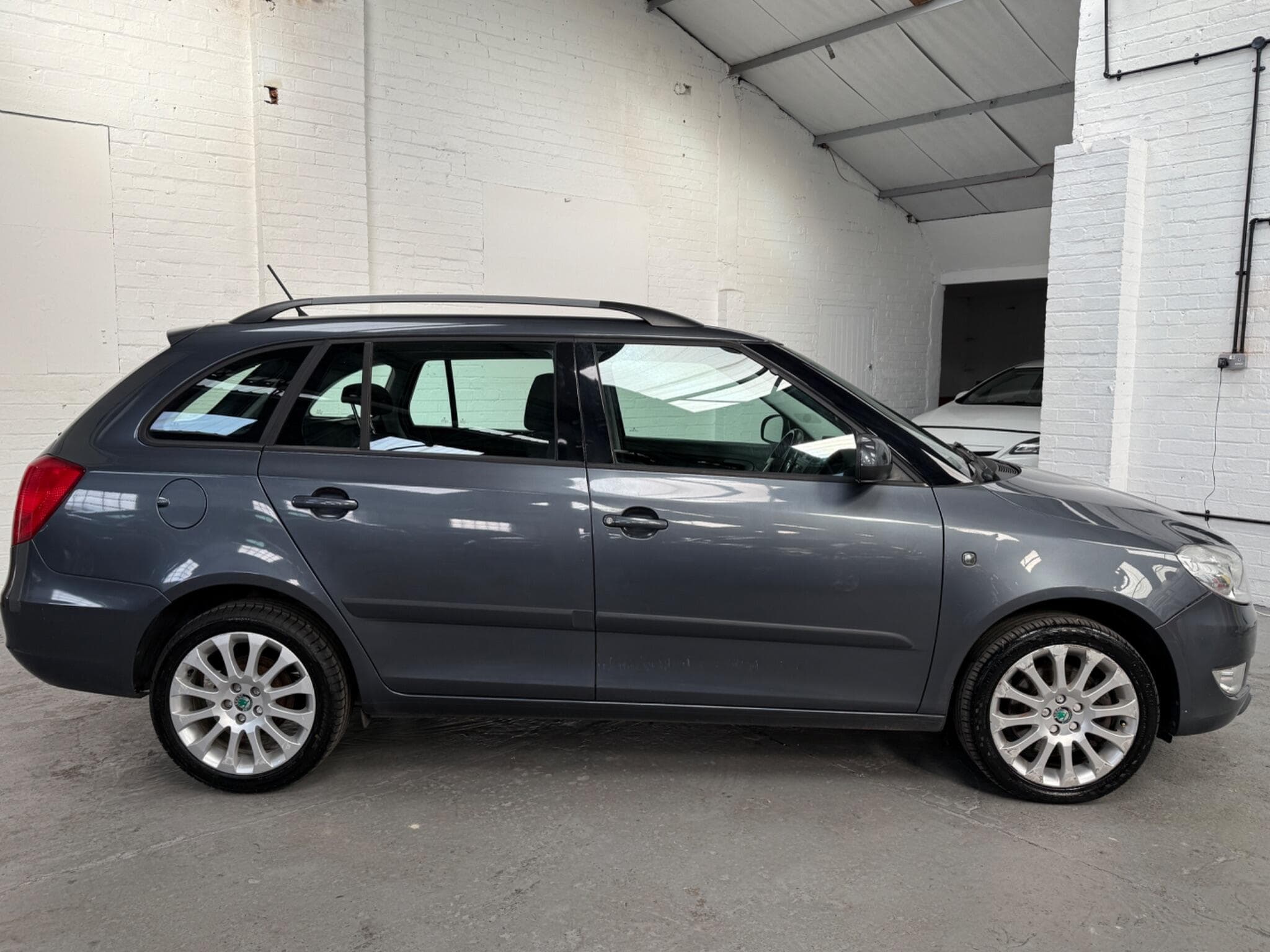 2012 Skoda Fabia - Image 8