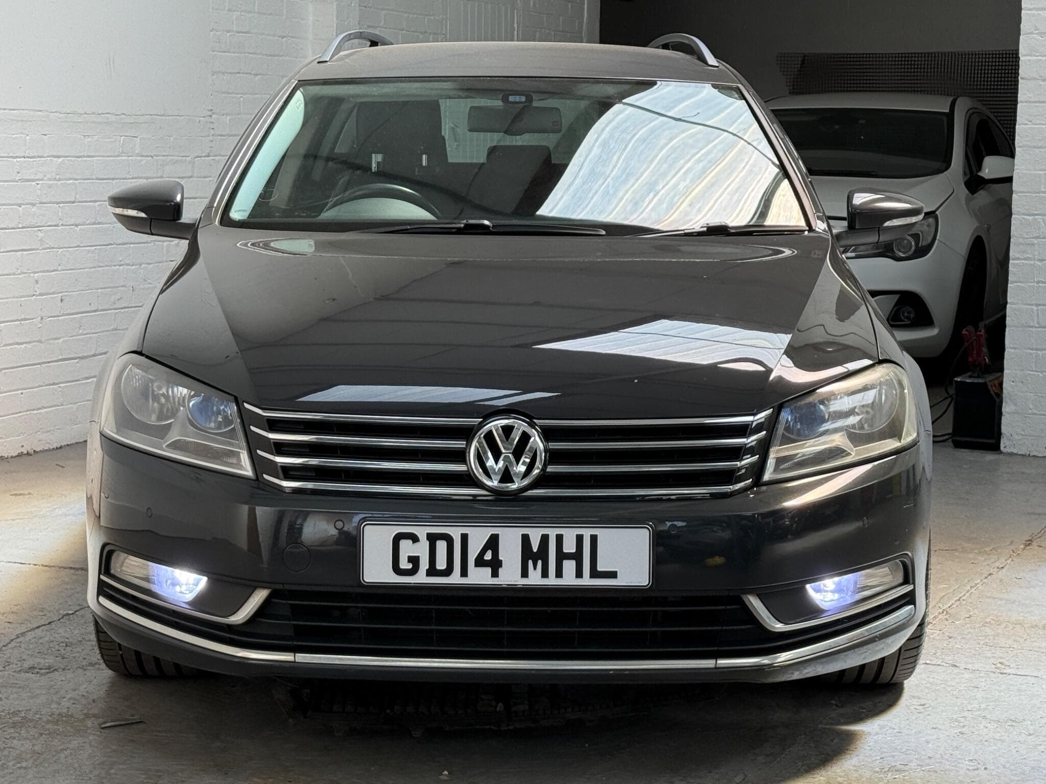 2014 Volkswagen Passat - Image 6