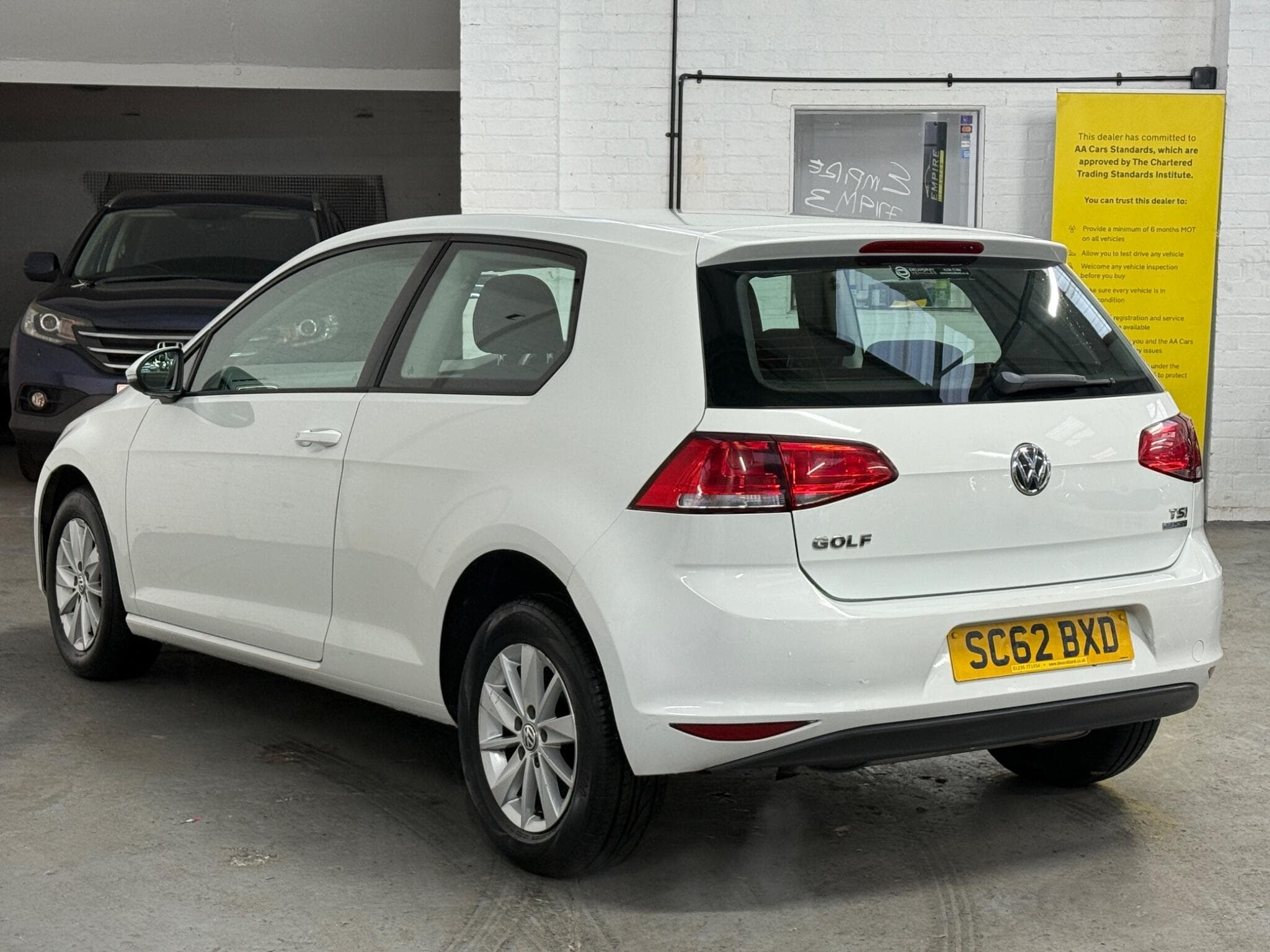 2013 Volkswagen Golf - Image 4