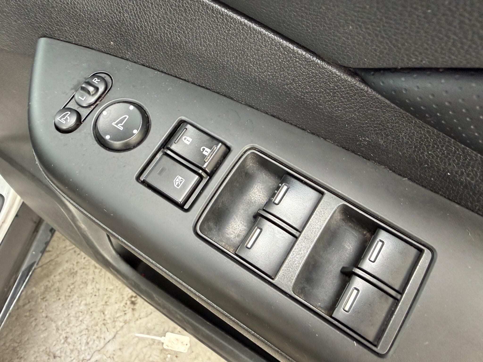 2014 Honda CR-V - Image 27