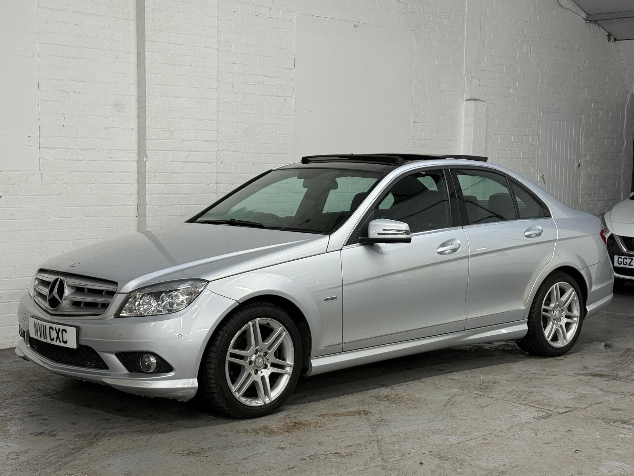 2011 Mercedes-Benz C Class - Image 8