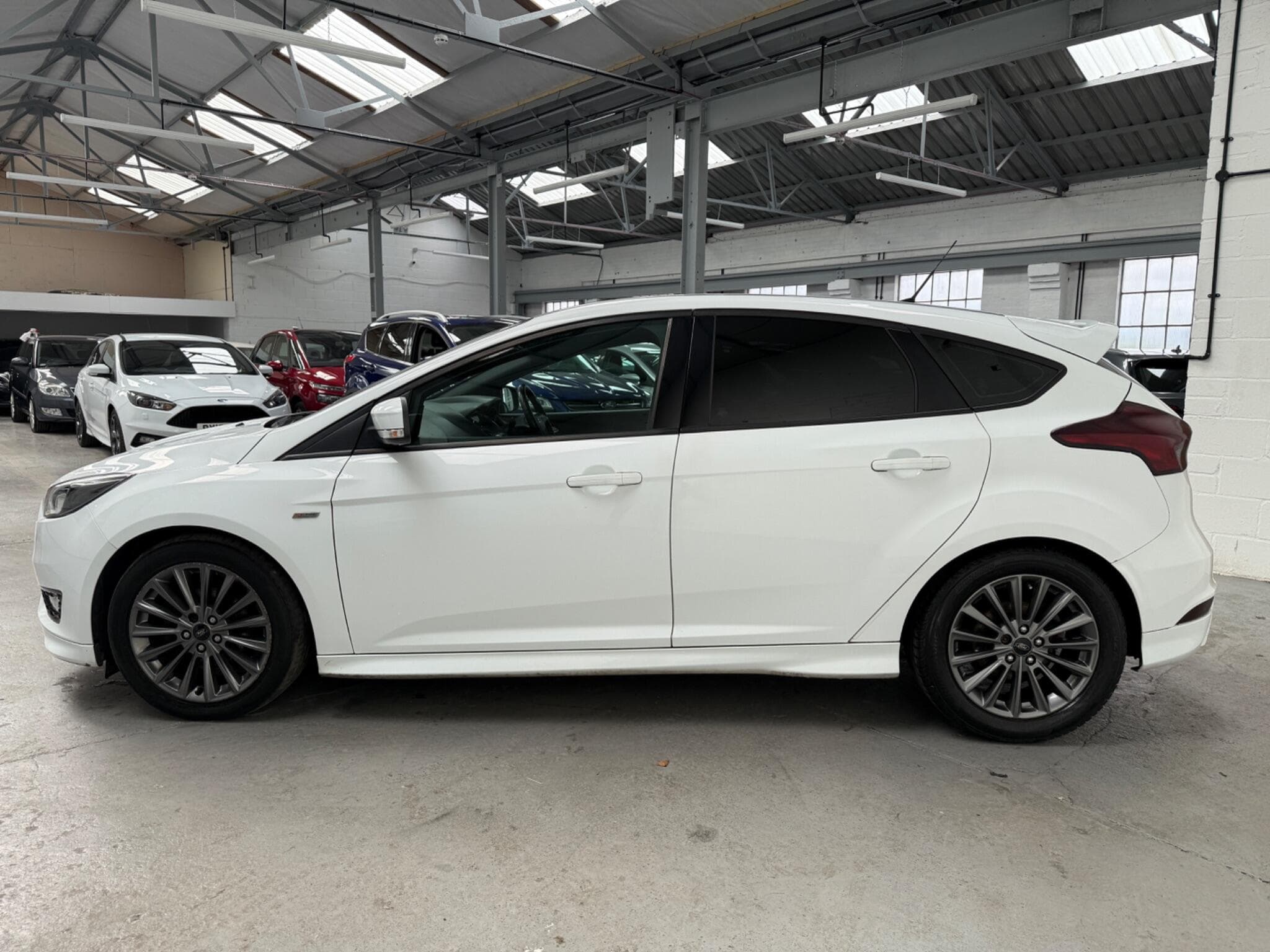 2017 Ford Focus - Image 8