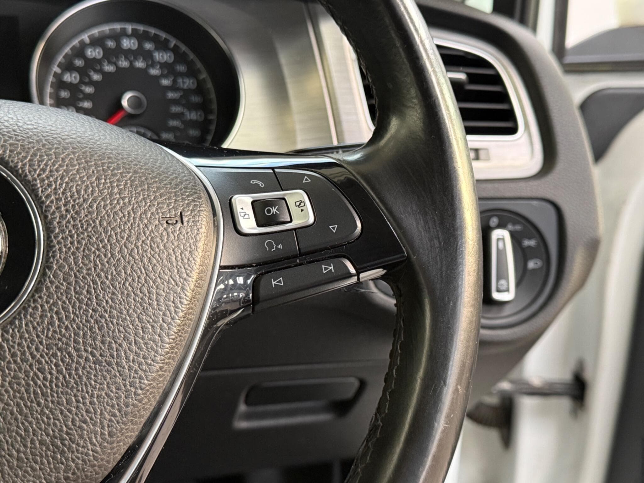 2014 Volkswagen Golf - Image 20