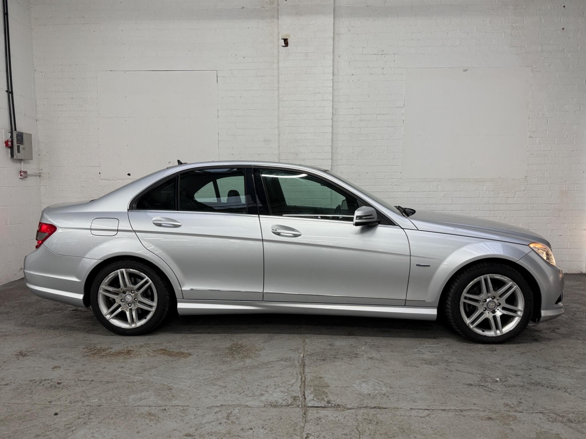 2011 Mercedes-Benz C Class - Image 11