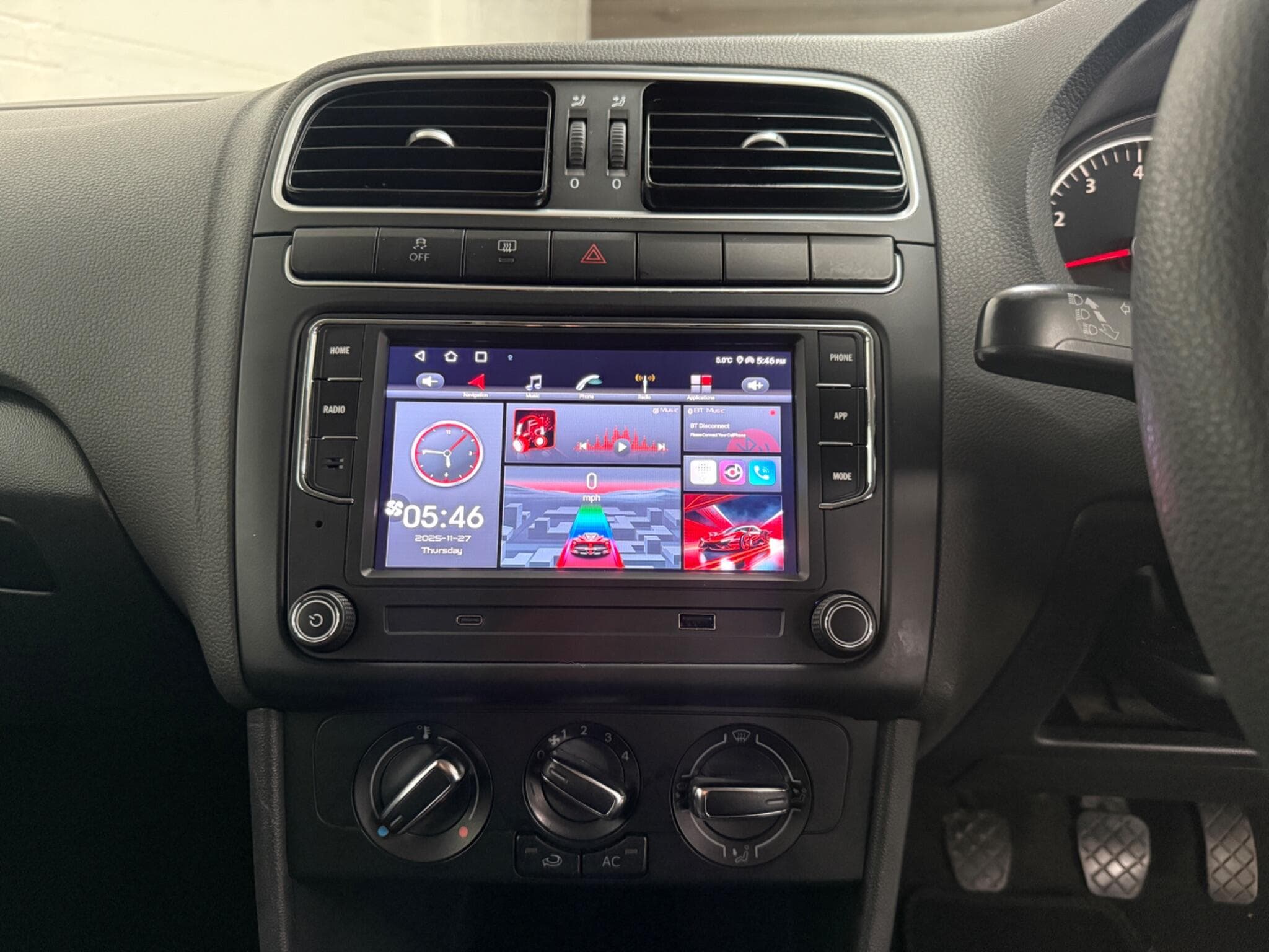 2012 Volkswagen Polo - Image 12