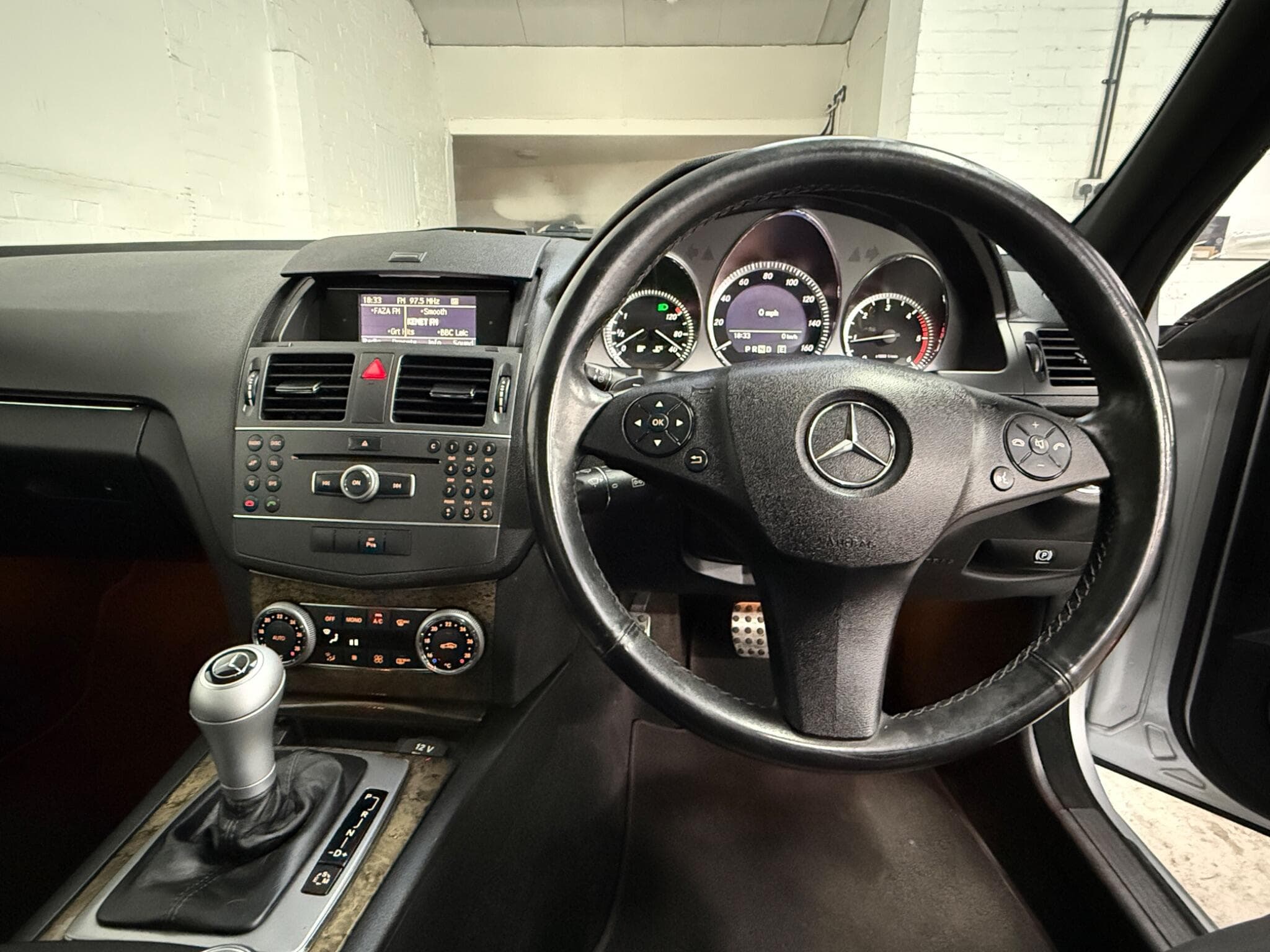 2011 Mercedes-Benz C Class - Image 24