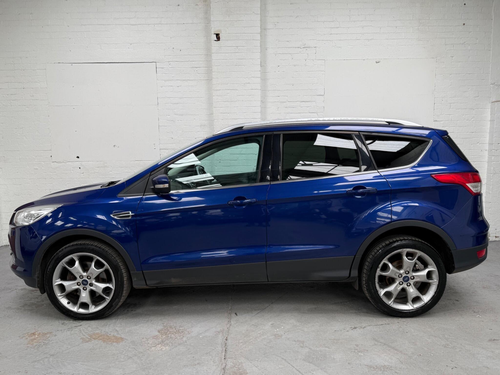 2015 Ford Kuga - Image 11