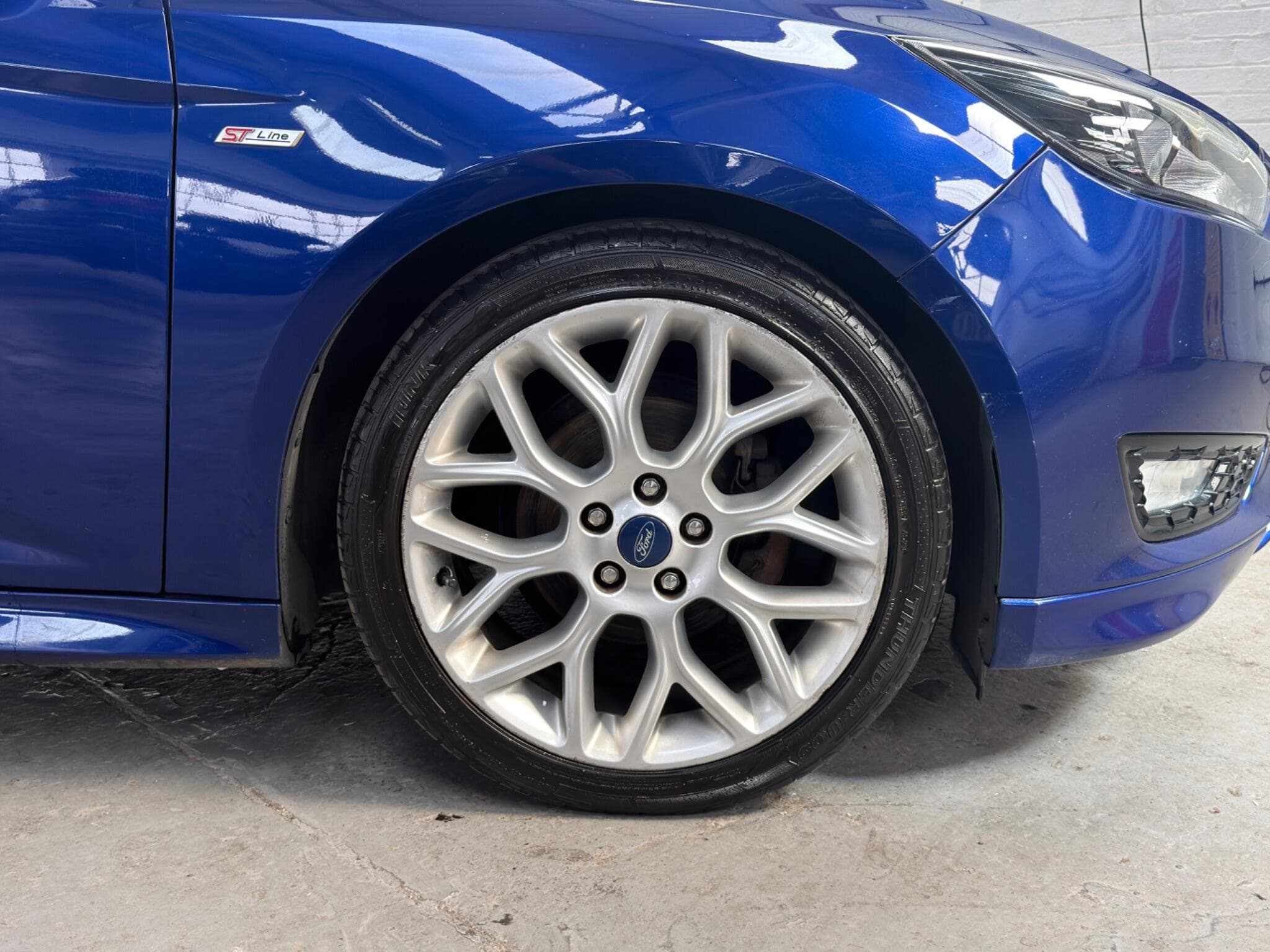 2017 Ford Focus - Image 16