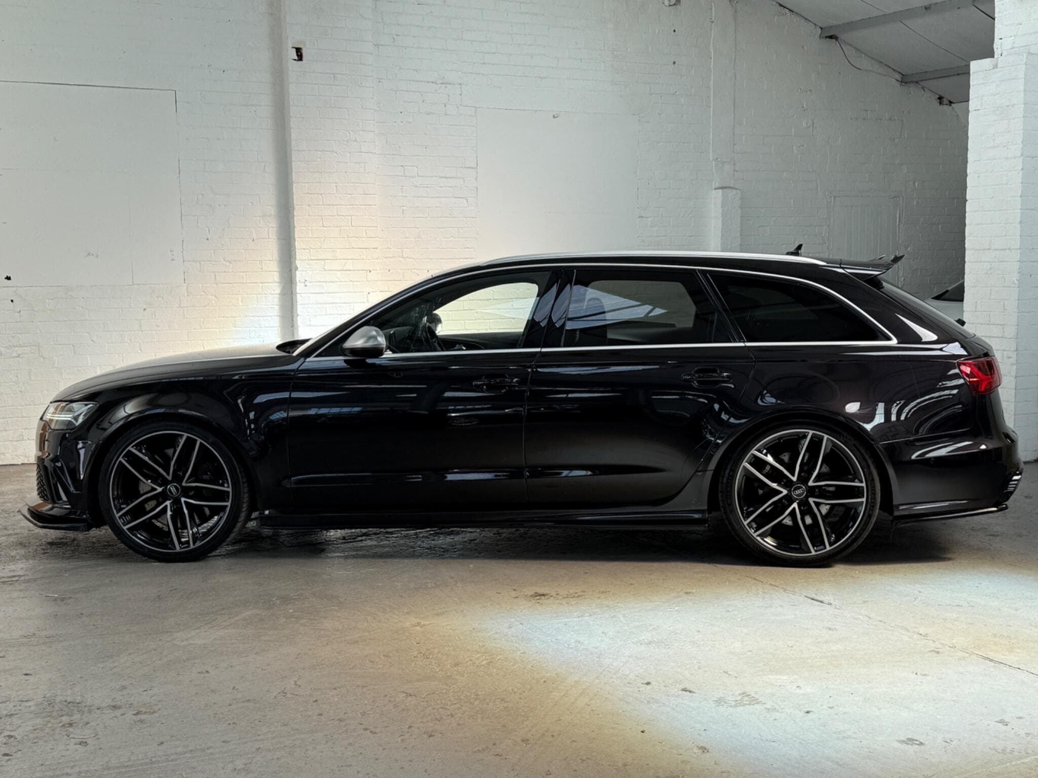 2017 Audi RS6 Avant - Image 10