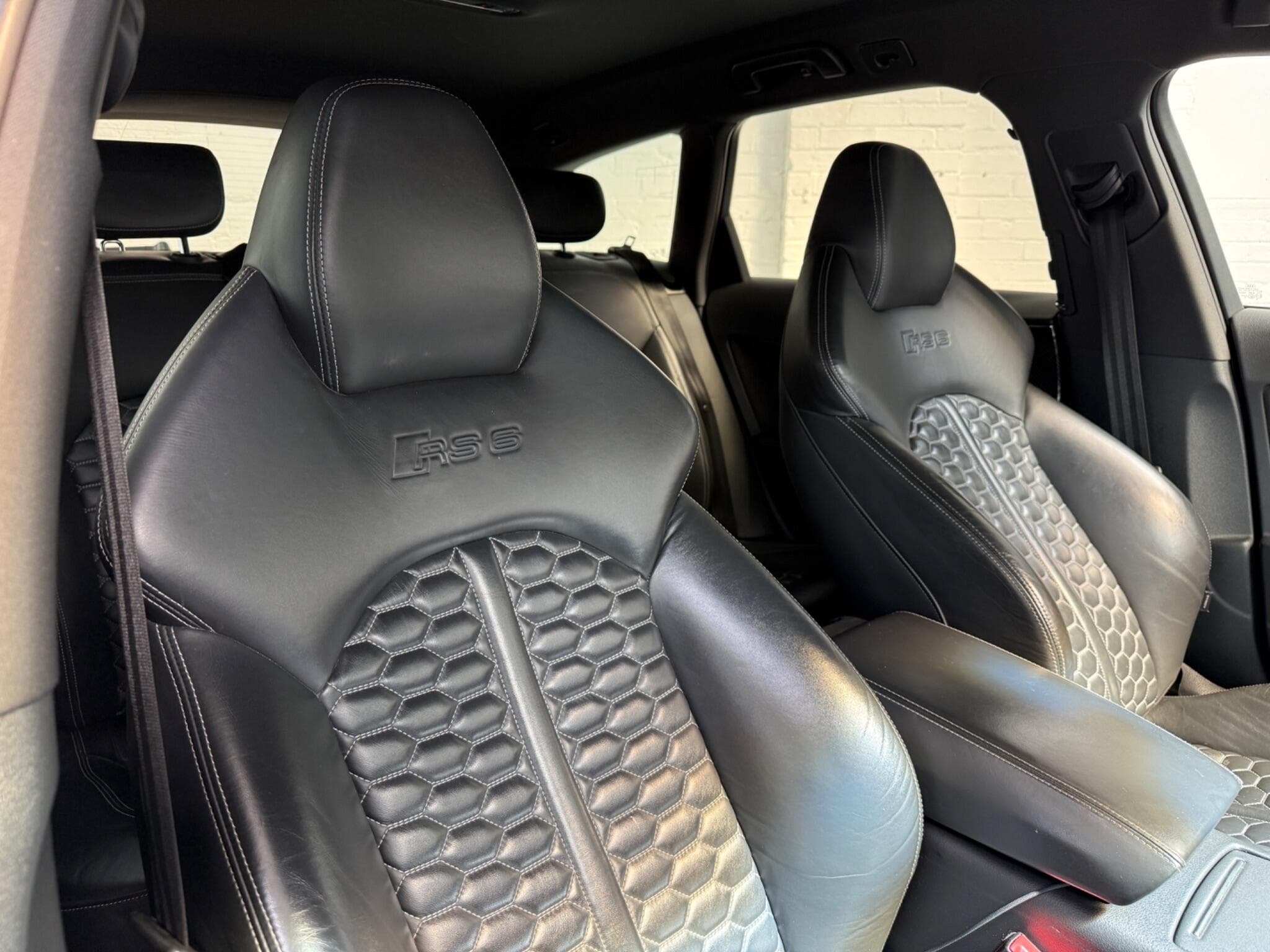 2017 Audi RS6 Avant - Image 18