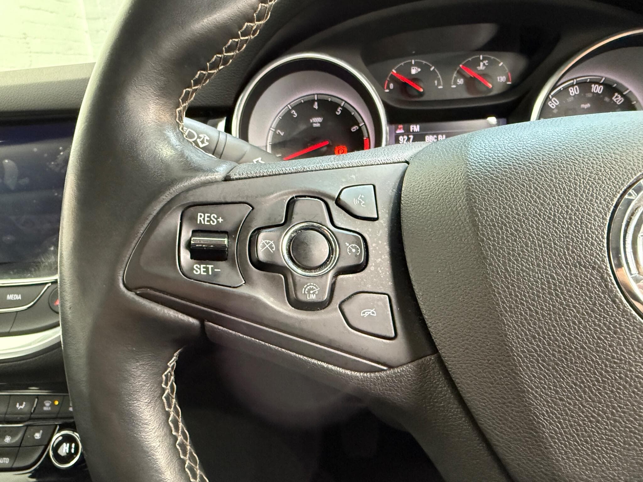 2016 Vauxhall Astra - Image 22