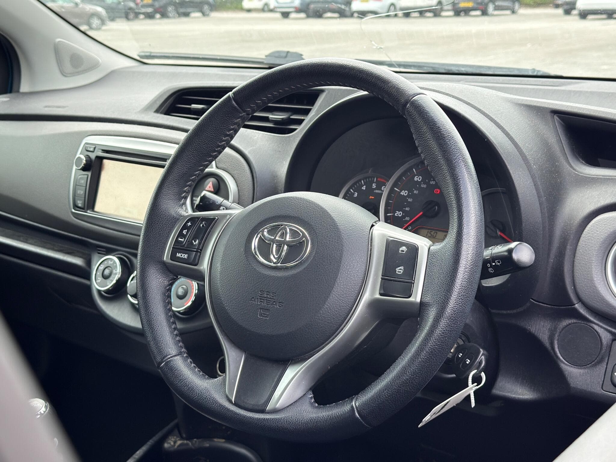 2013 Toyota Yaris - Image 9