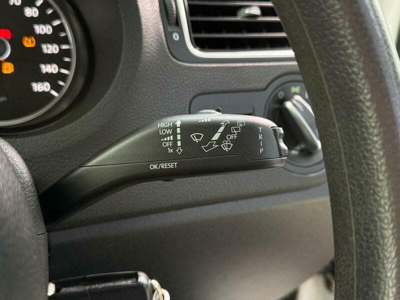 2014 Volkswagen Polo - Image 22