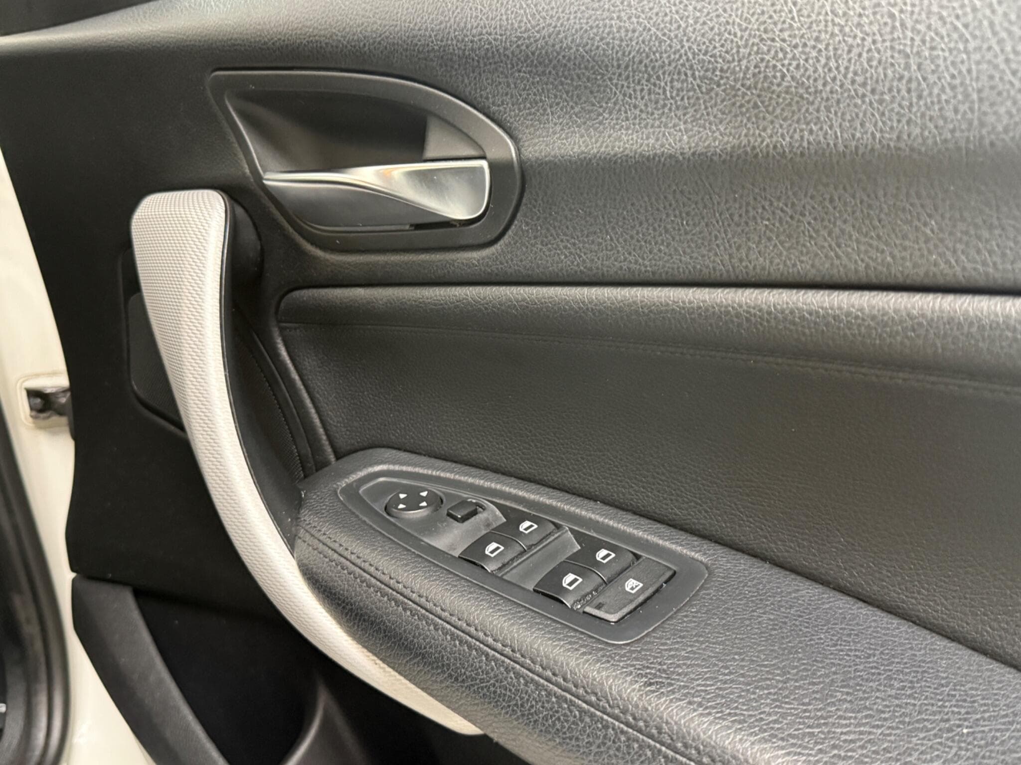 2014 BMW 1 Series - Image 21