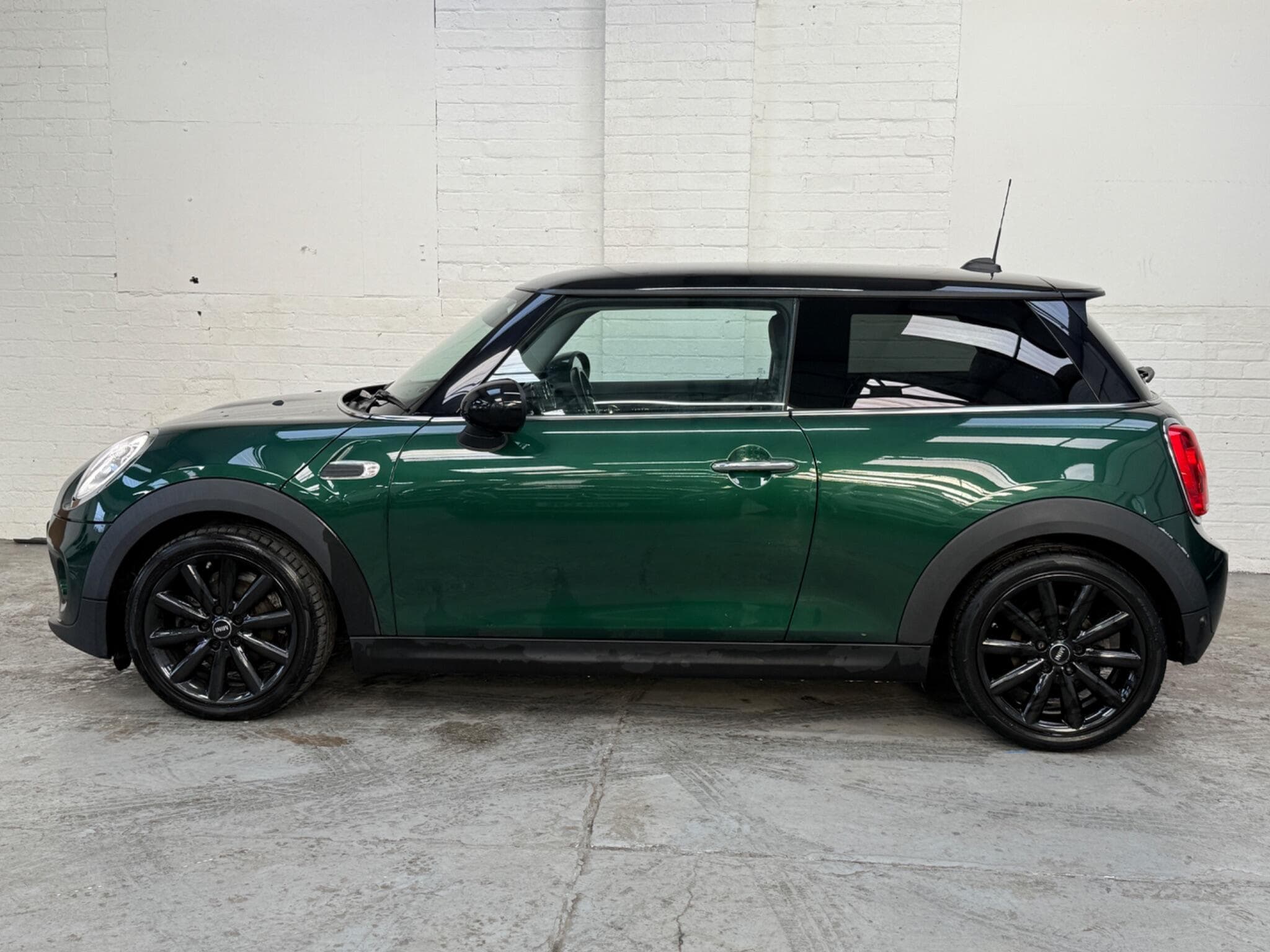 2016 MINI Hatch - Image 6