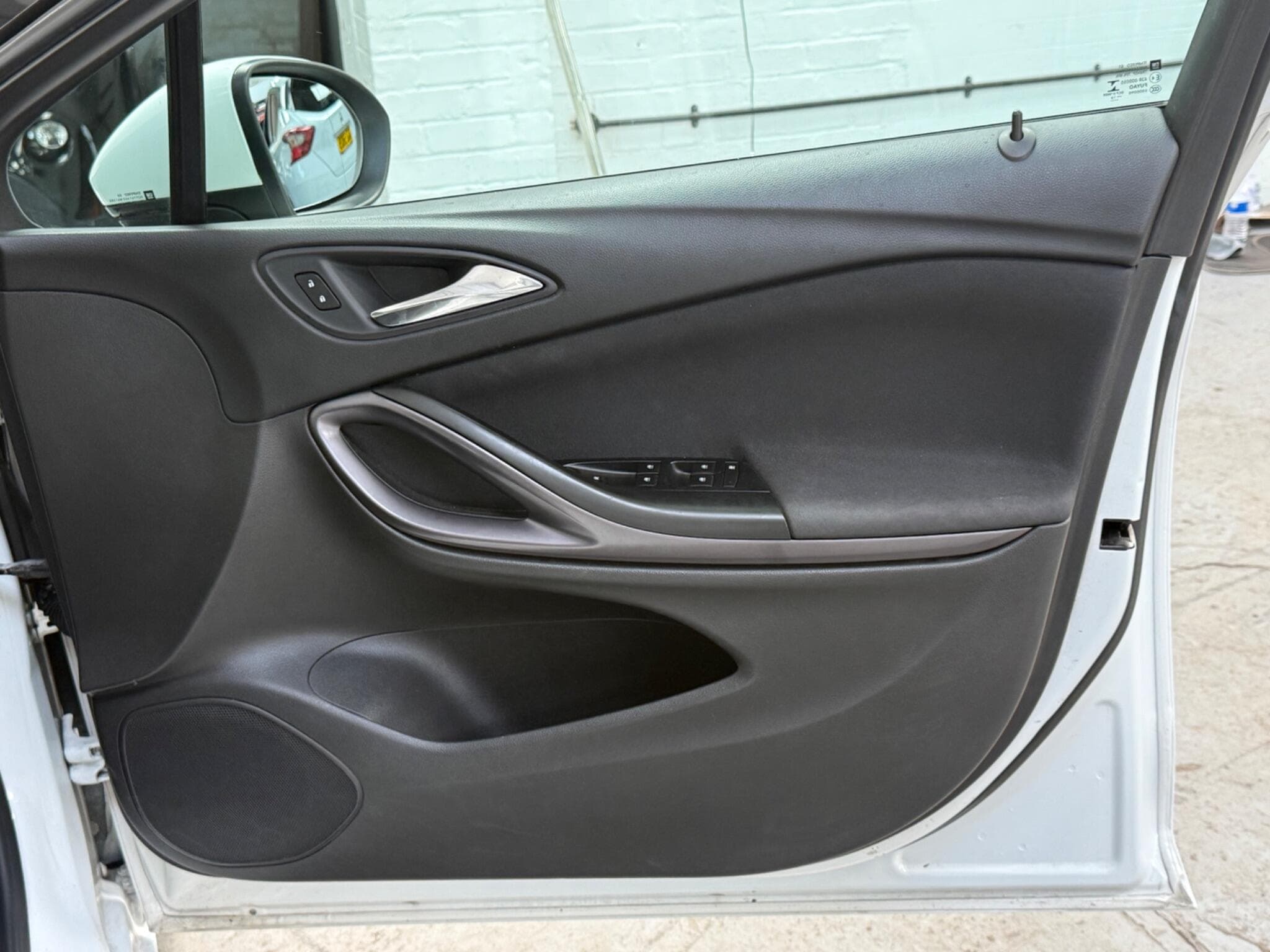 2016 Vauxhall Astra - Image 14