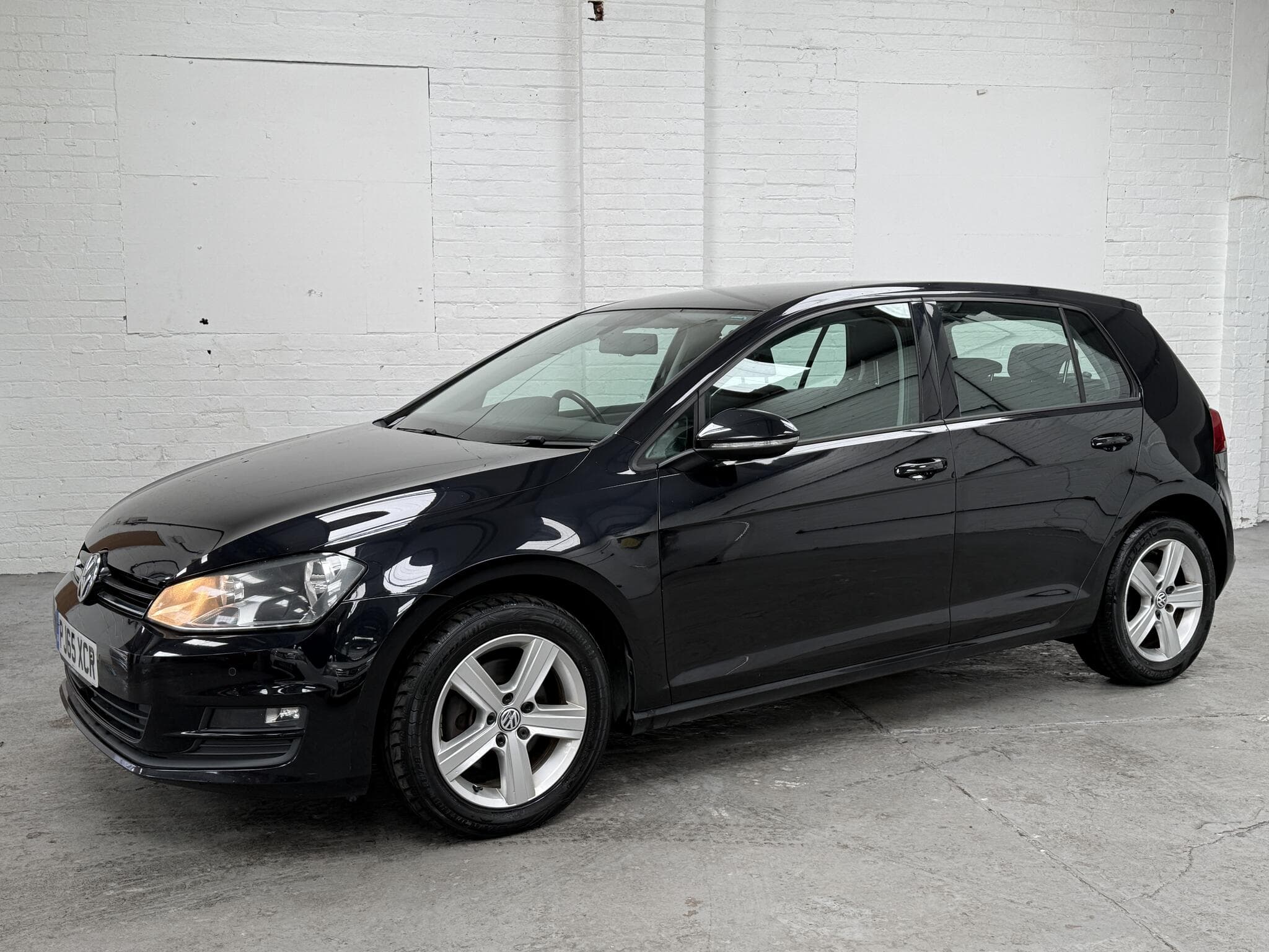 2015 Volkswagen Golf - Image 5