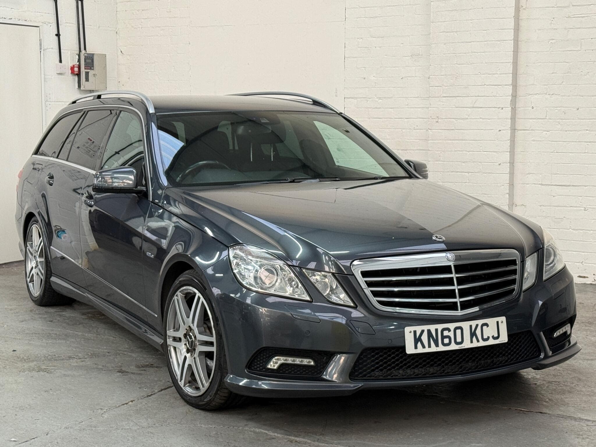 2010 Mercedes-Benz E Class - Image 5