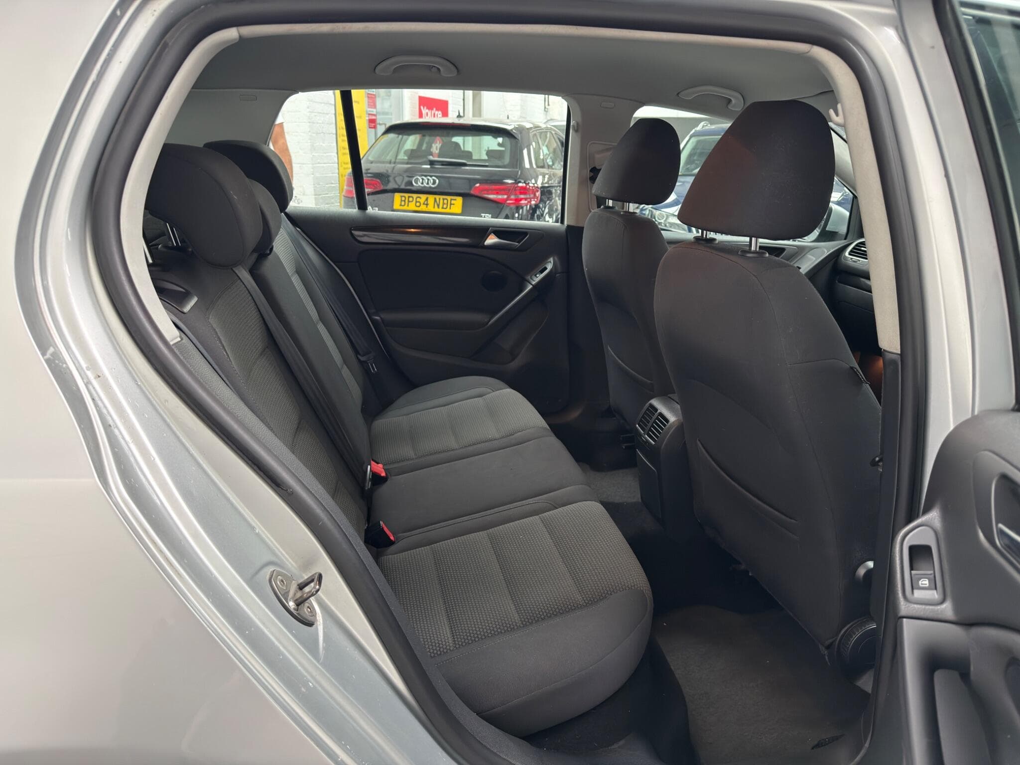2011 Volkswagen Golf - Image 14