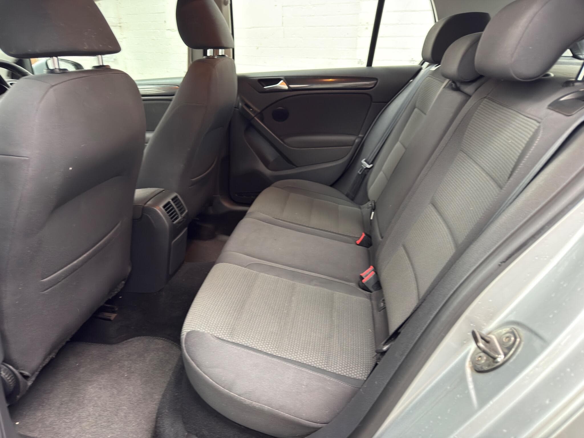 2011 Volkswagen Golf - Image 16